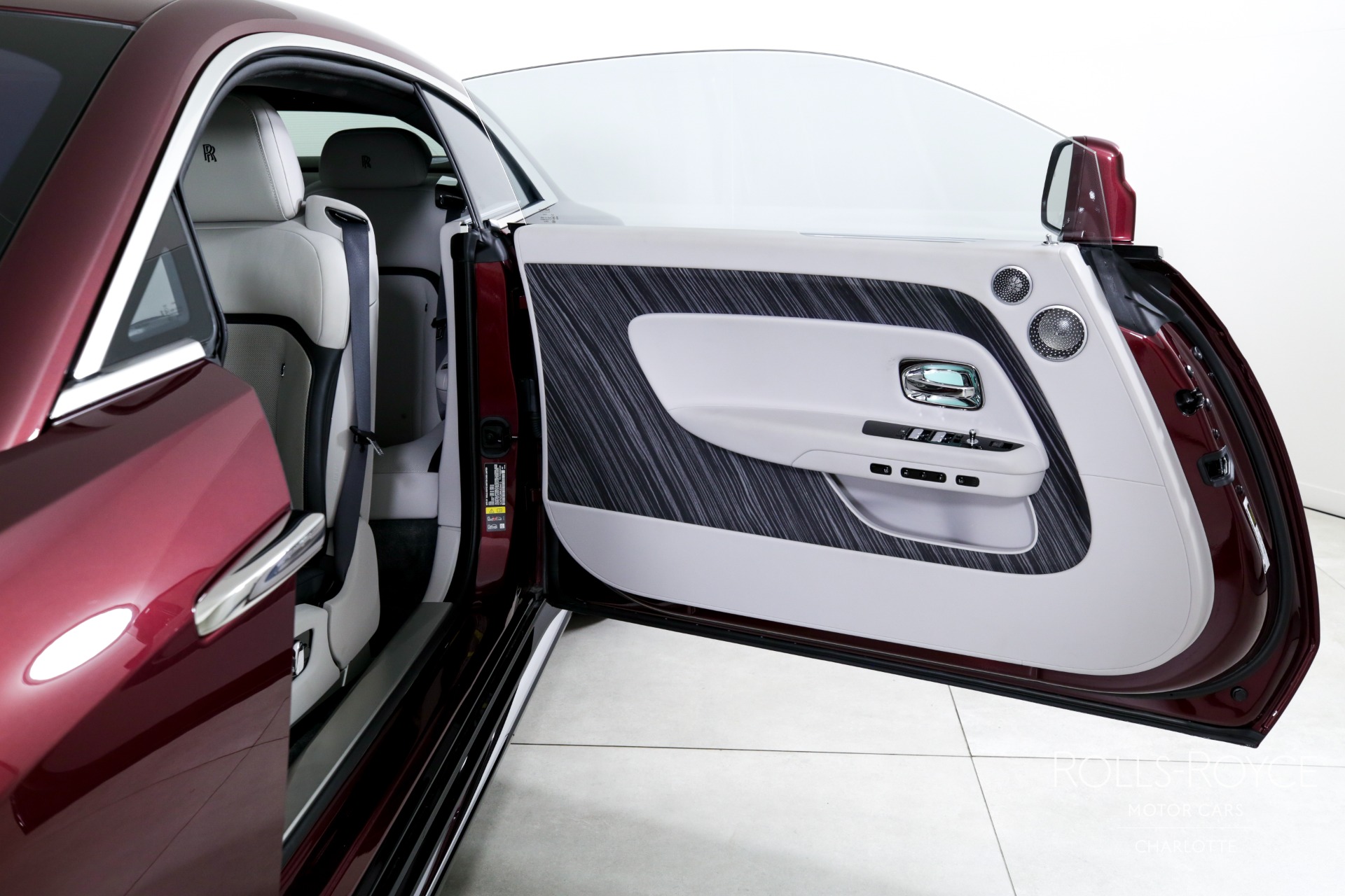 2024 Rolls Royce Spectre RR photo 11