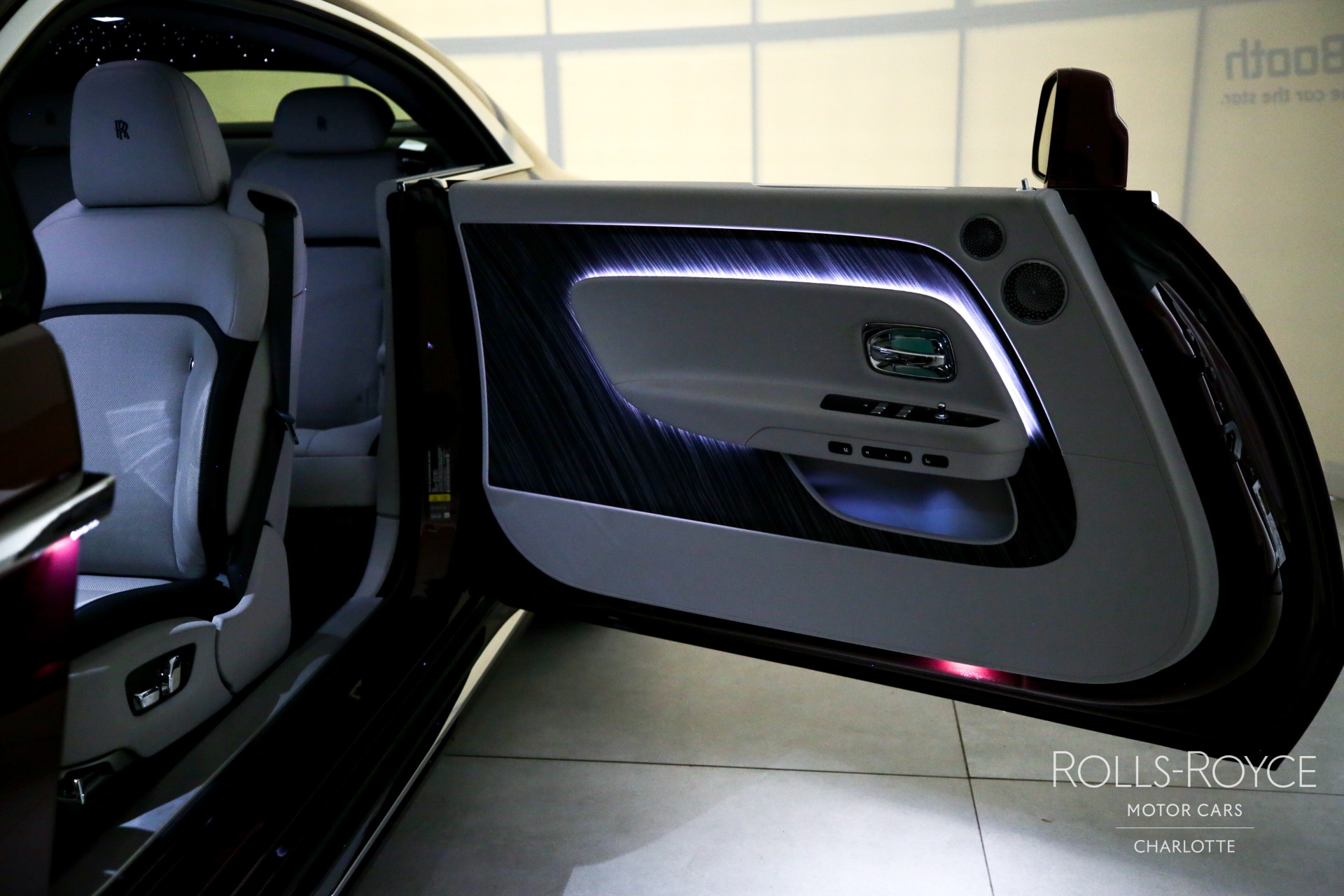 2024 Rolls Royce Spectre RR photo 29