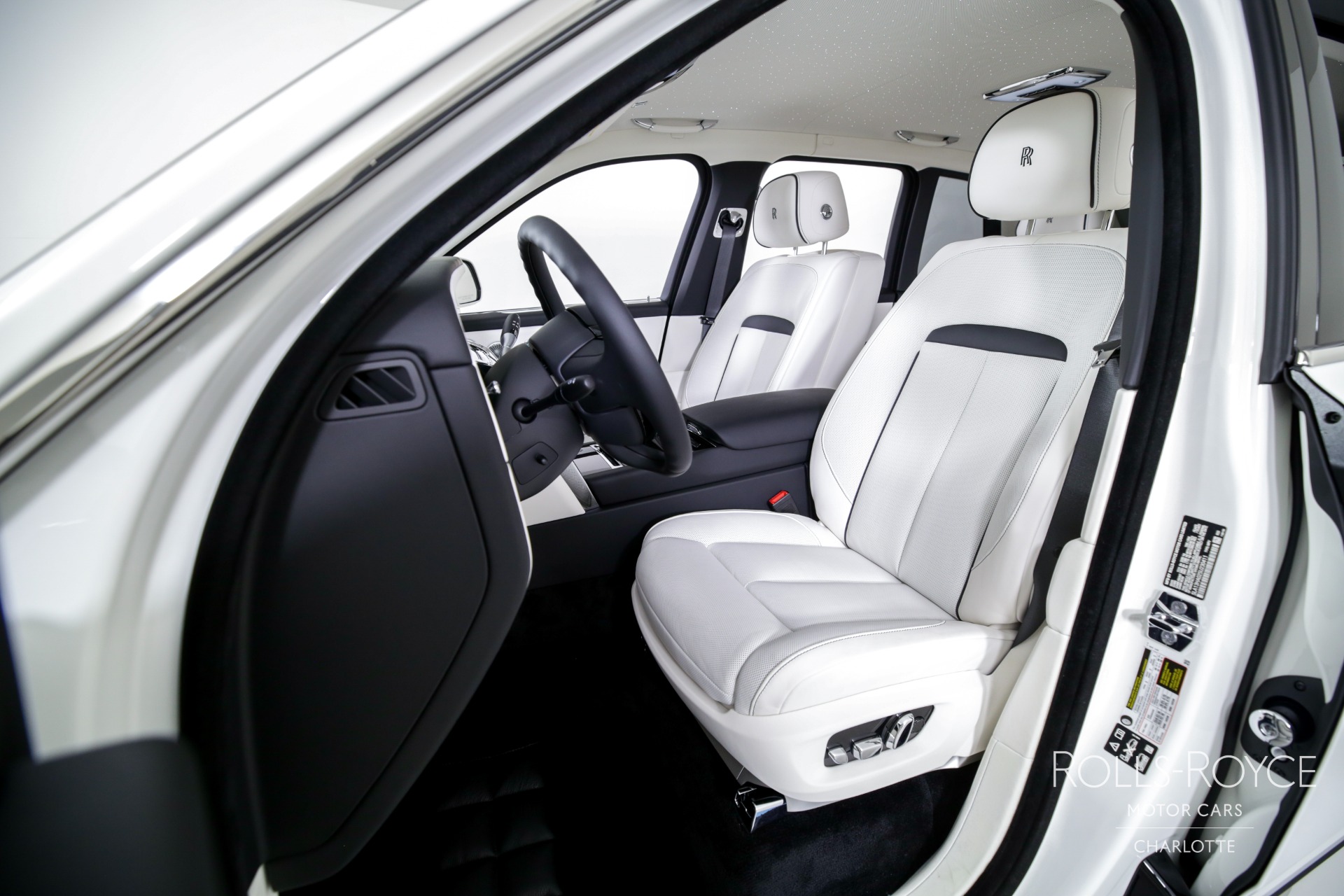 2025 Rolls Royce Cullinan RR photo 11