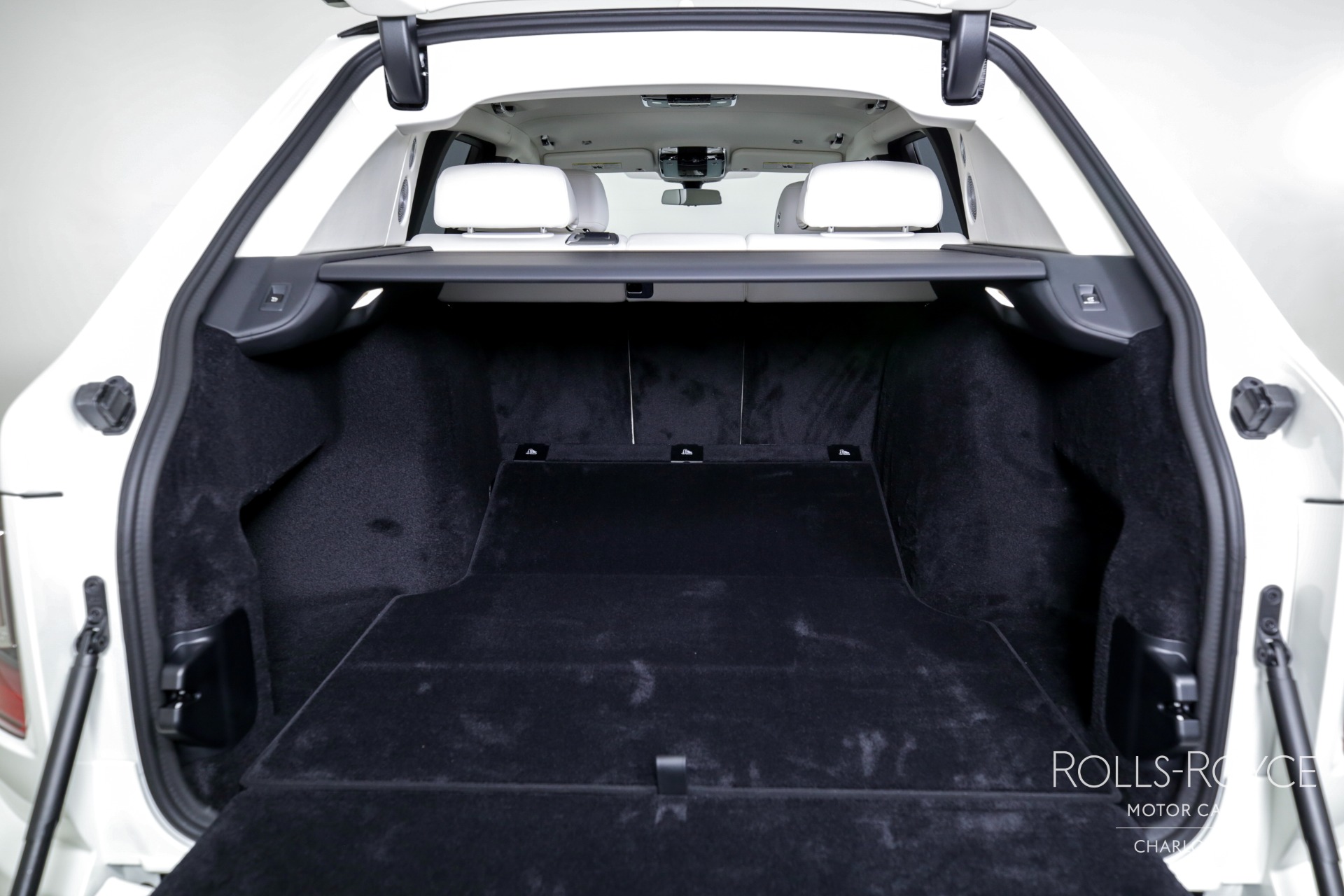 2025 Rolls Royce Cullinan RR photo 18