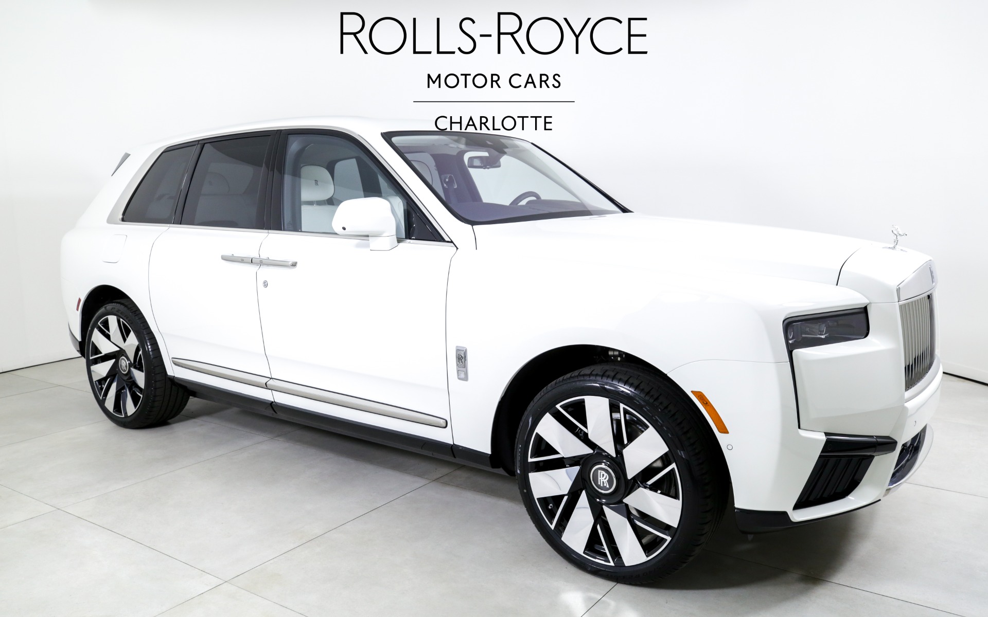 2025 Rolls Royce Cullinan RR photo 4