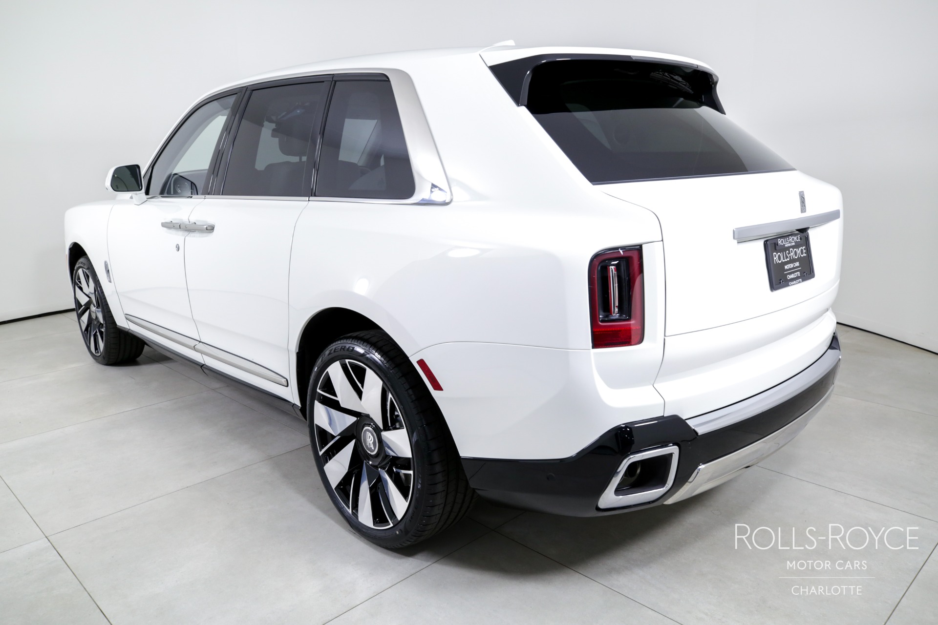 2025 Rolls Royce Cullinan RR photo 7