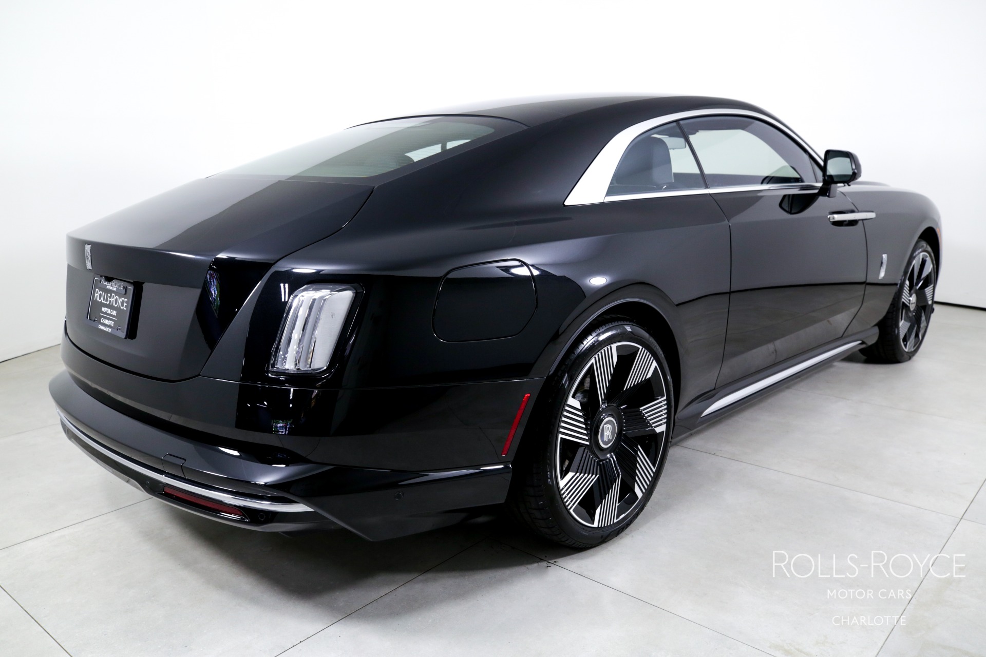 2024 Rolls Royce Spectre RR photo 2