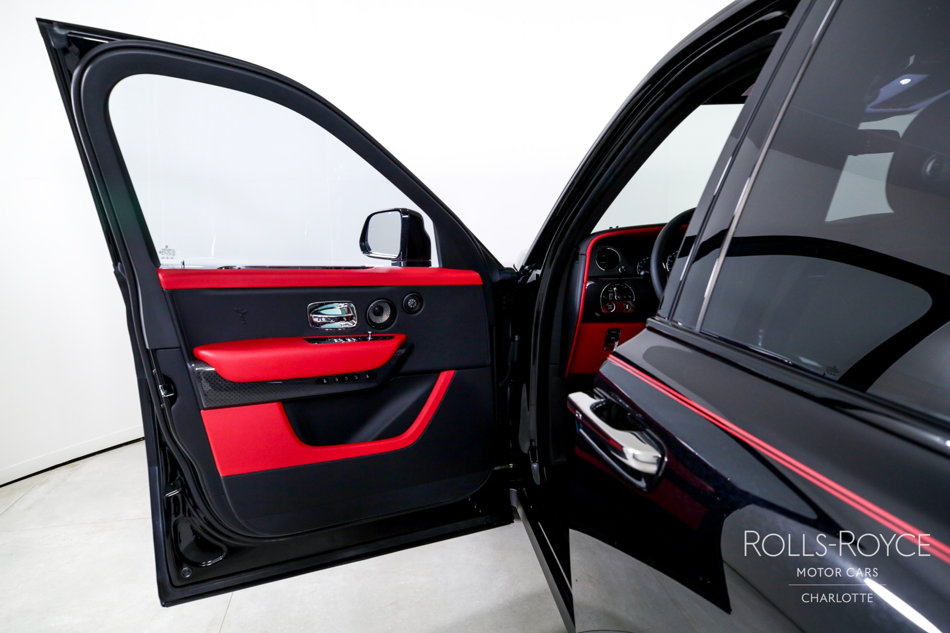 2024 Rolls Royce Cullinan Black Badge photo 11