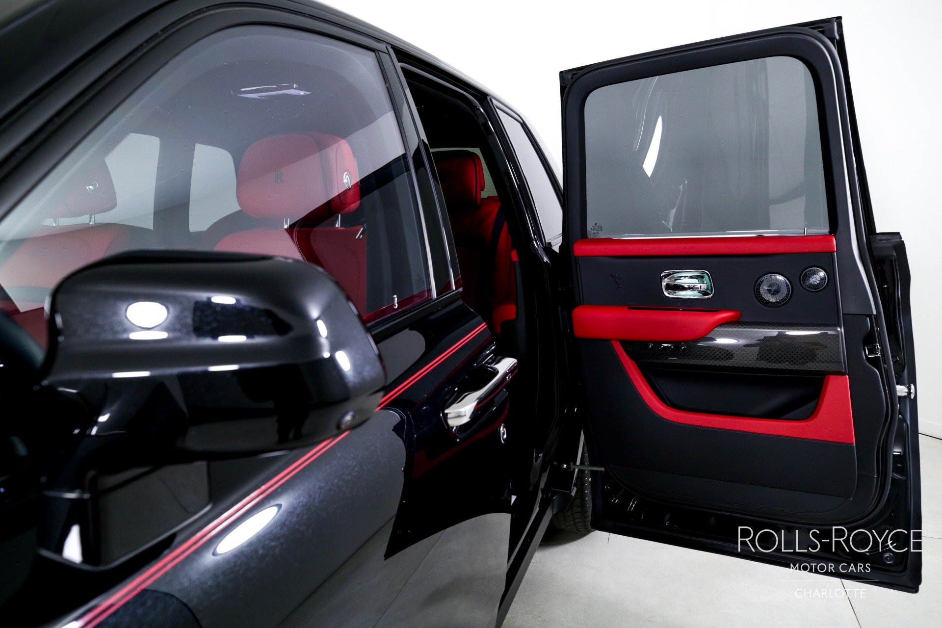 2024 Rolls Royce Cullinan Black Badge photo 16