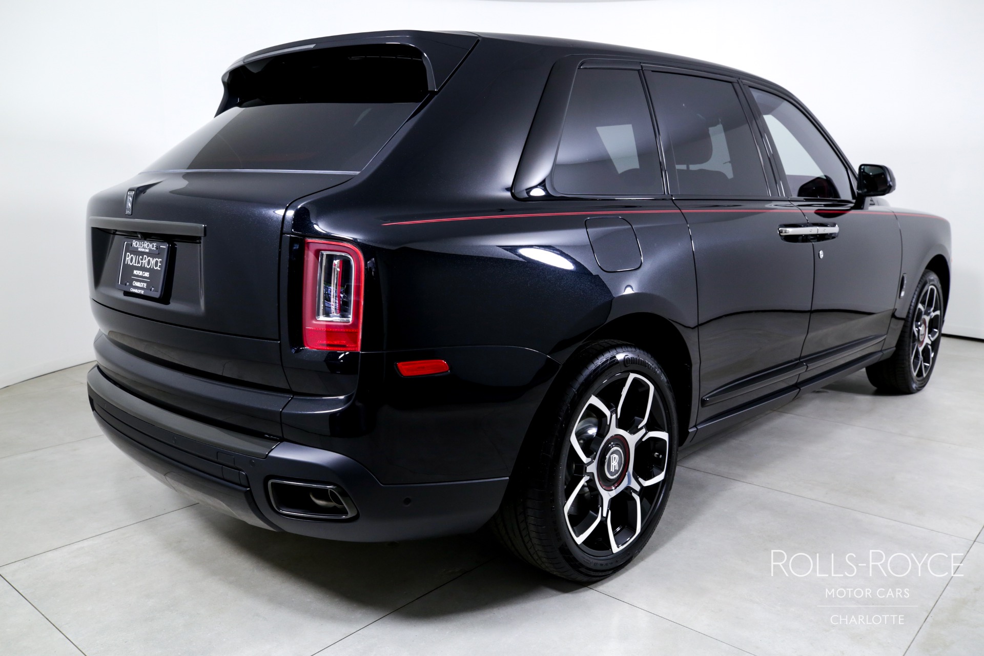 2024 Rolls Royce Cullinan Black Badge photo 2