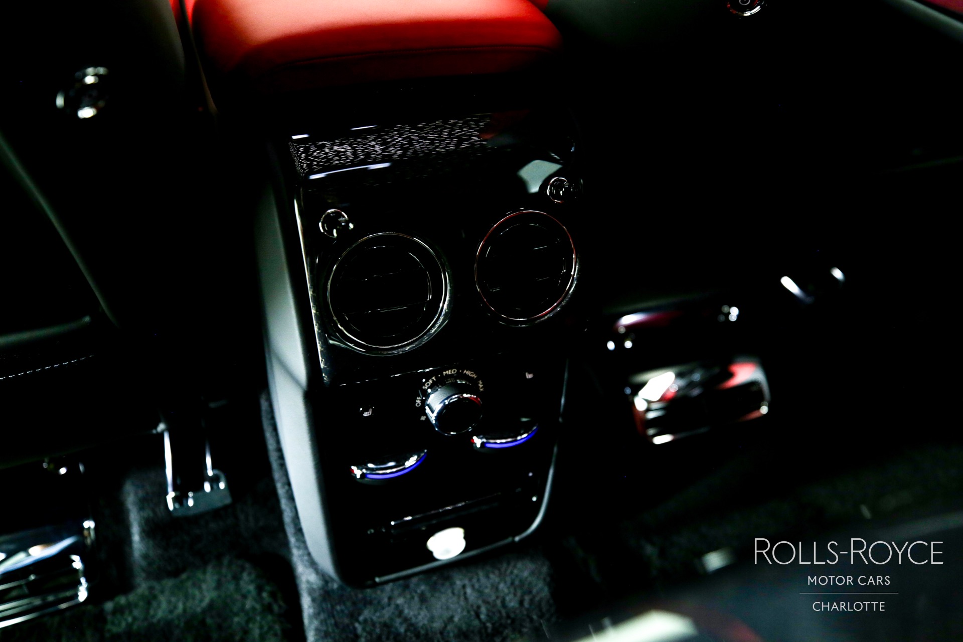 2024 Rolls Royce Cullinan Black Badge photo 19