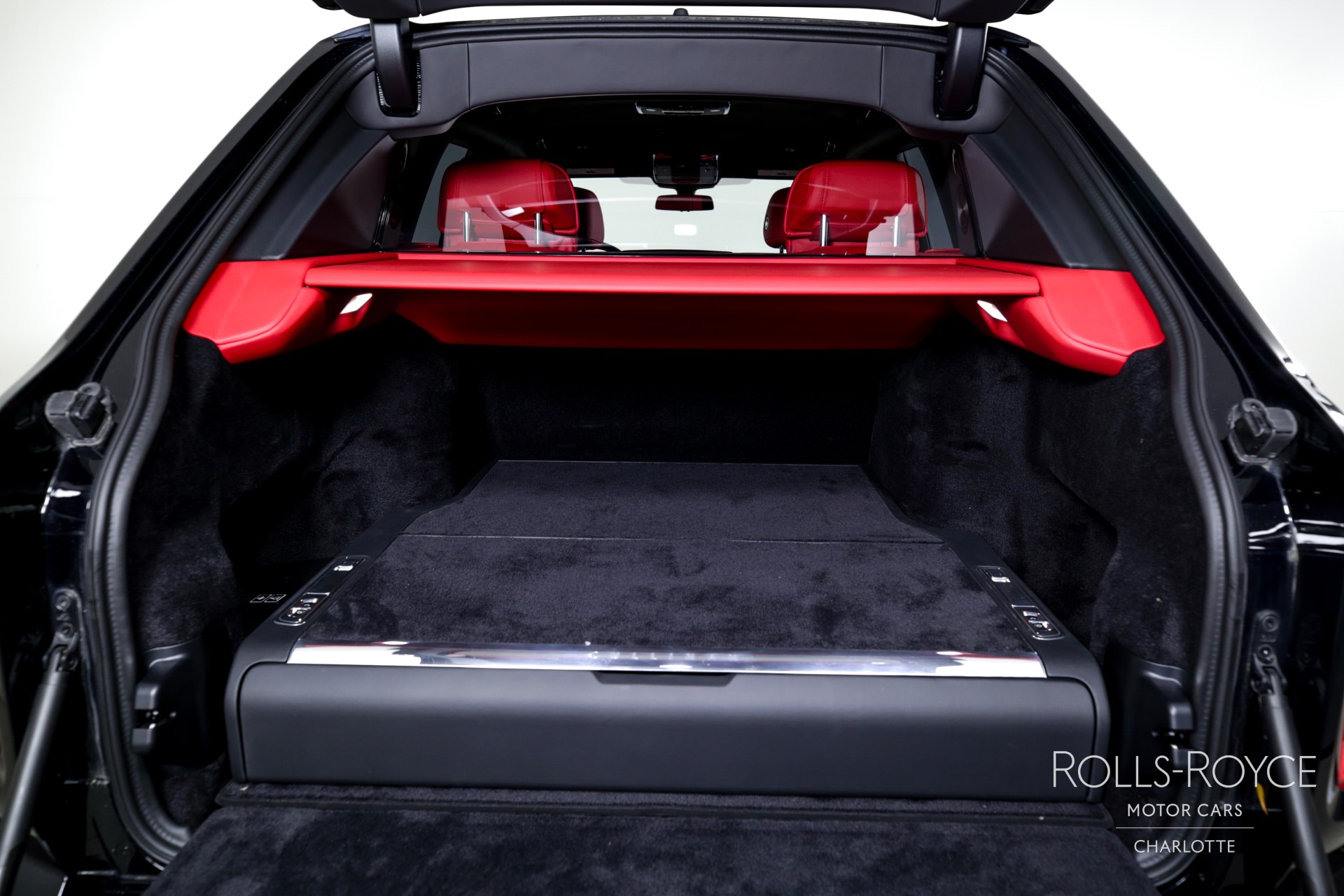 2024 Rolls Royce Cullinan Black Badge photo 22