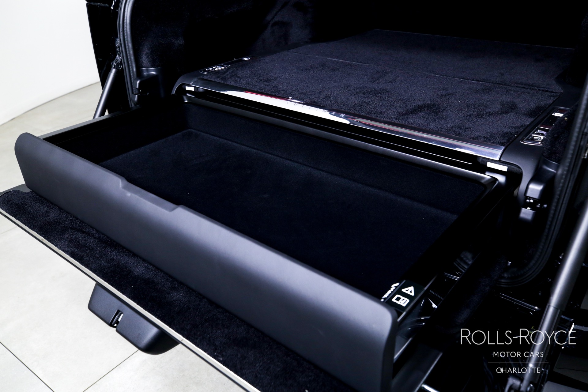 2024 Rolls Royce Cullinan Black Badge photo 23