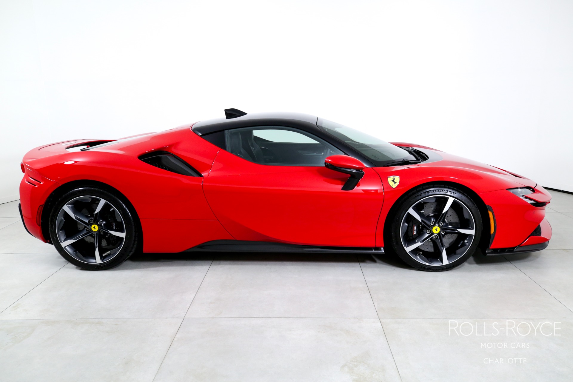 2021 Ferrari SF90 Stradale photo 9