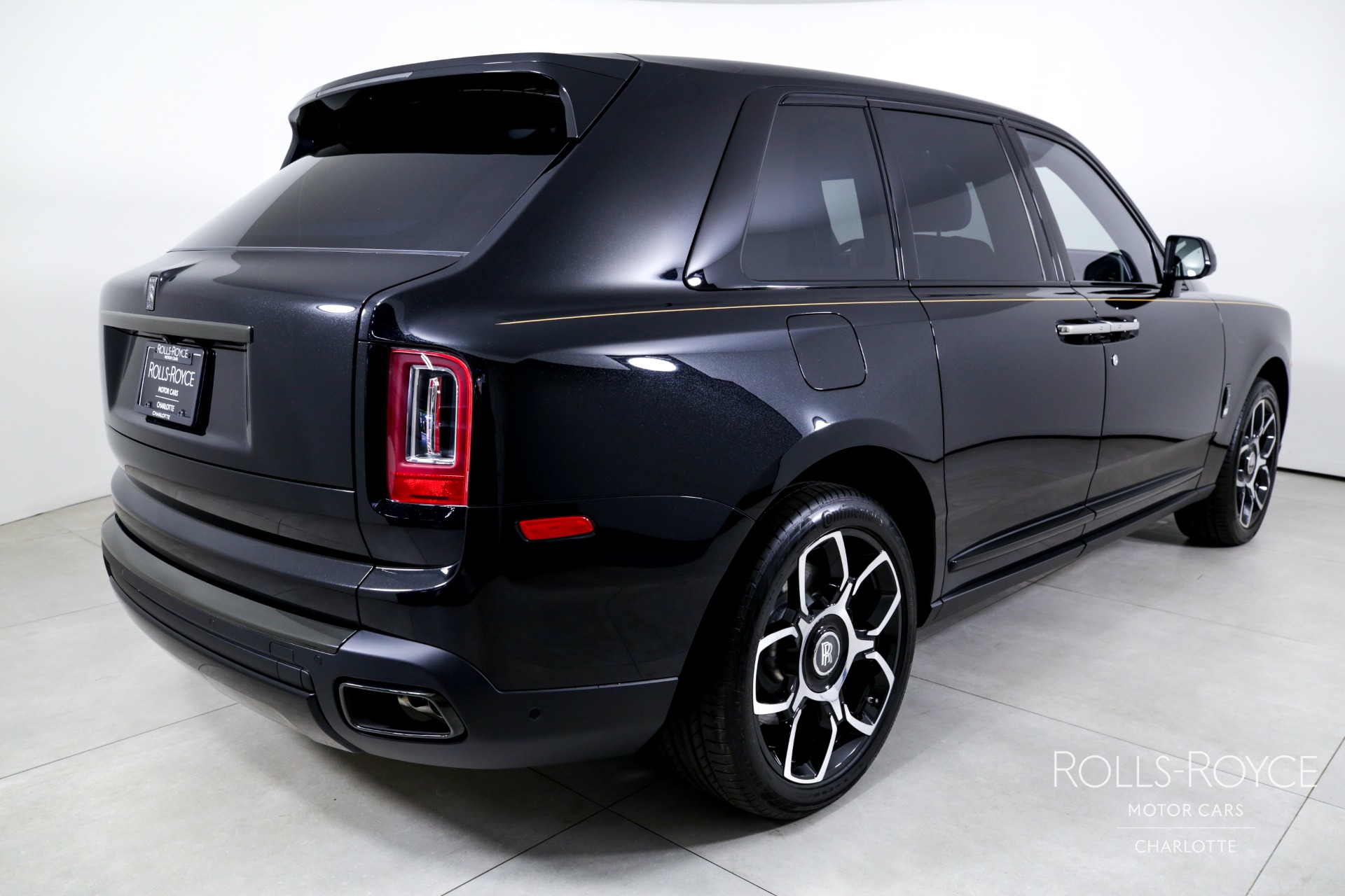 2024 Rolls Royce Cullinan Black Badge photo 2