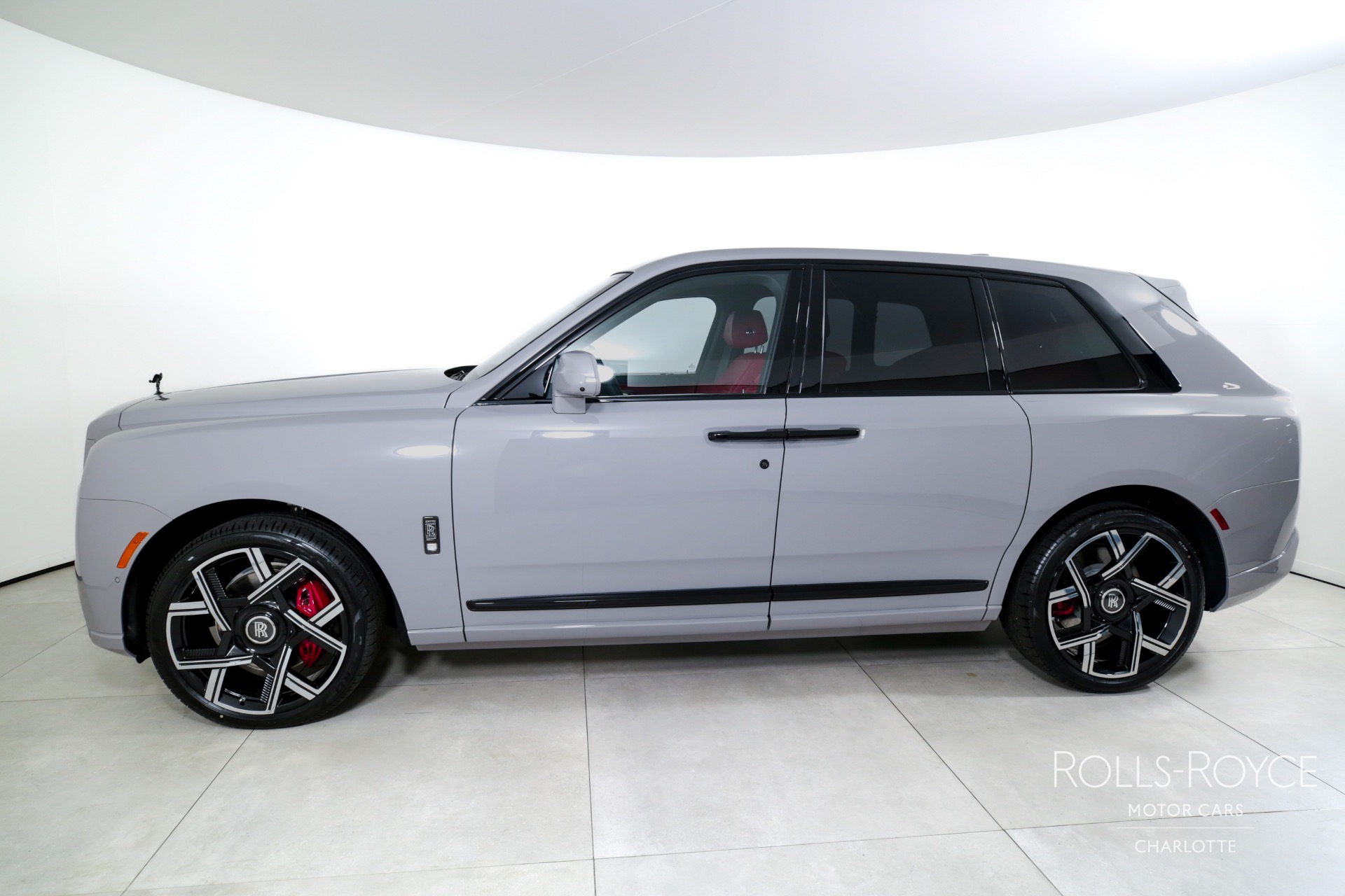 2025 Rolls Royce Cullinan Black Badge photo 3