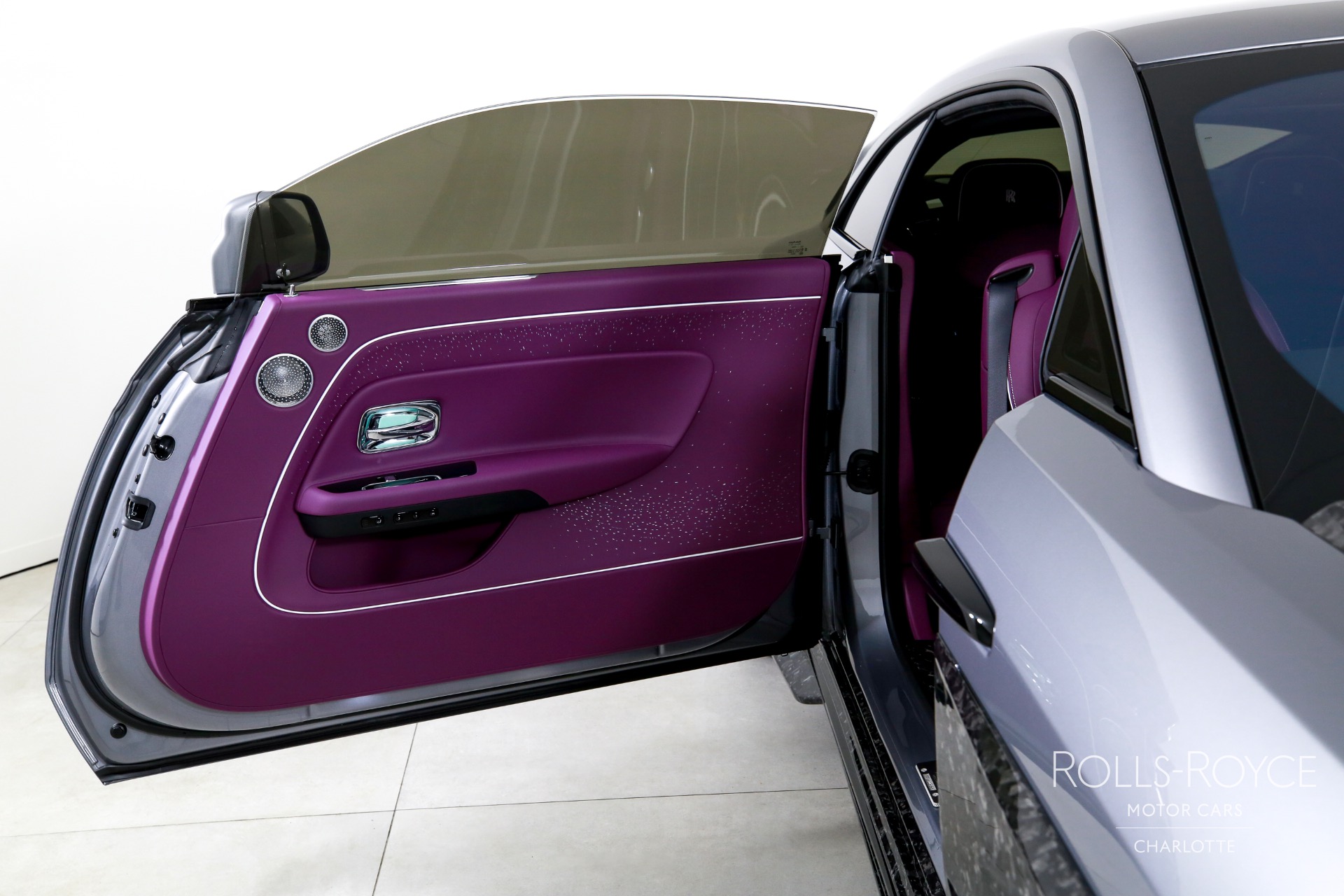 2025 Rolls Royce Spectre Black Badge Spectre photo 4