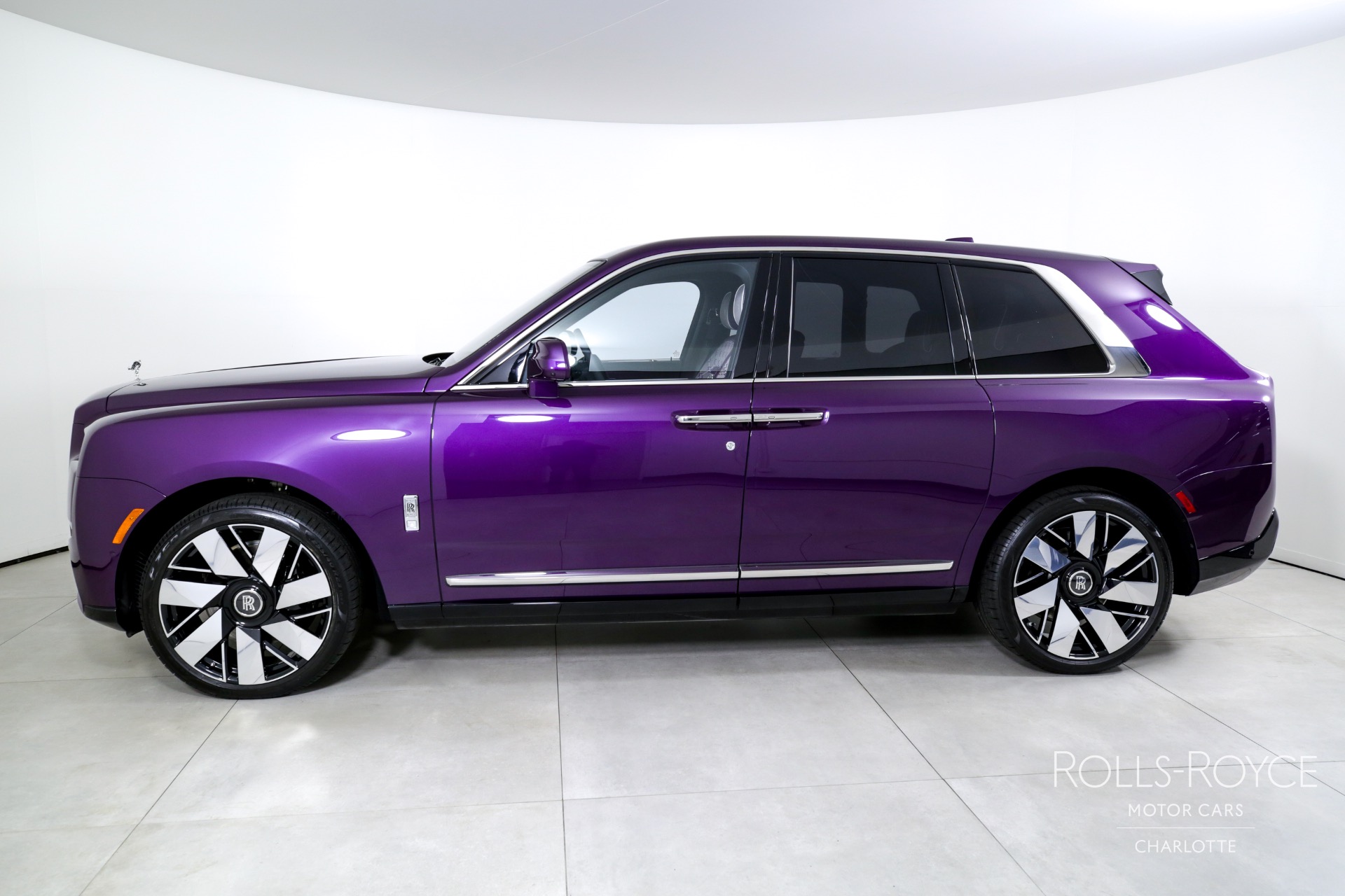2025 Rolls Royce Cullinan RR photo 3