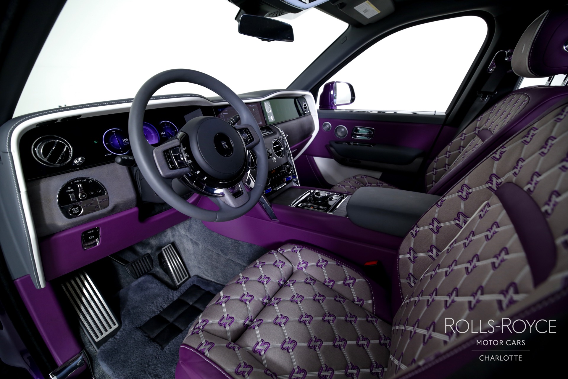 2025 Rolls Royce Cullinan RR photo 4