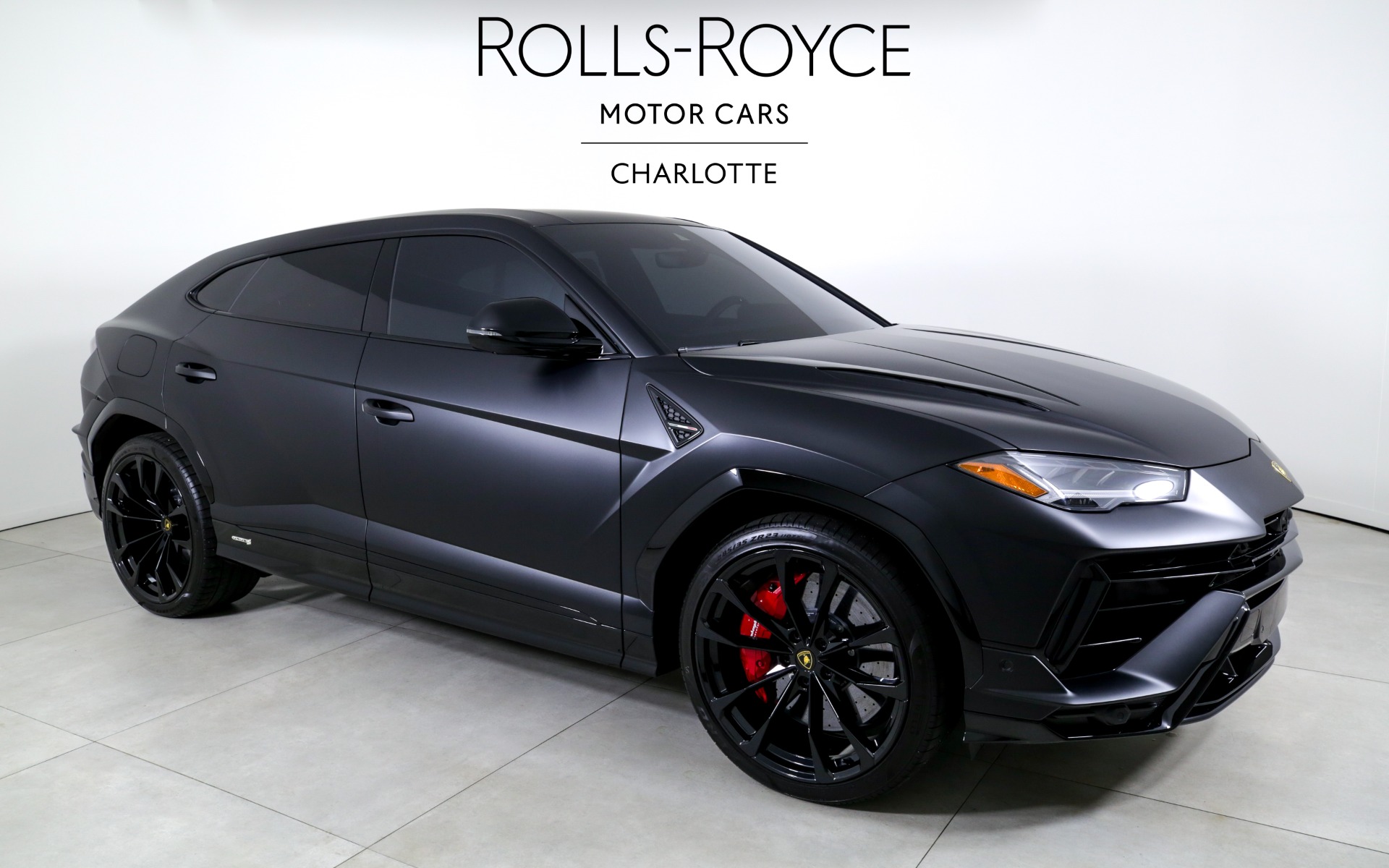 2024 Lamborghini Urus S photo 2