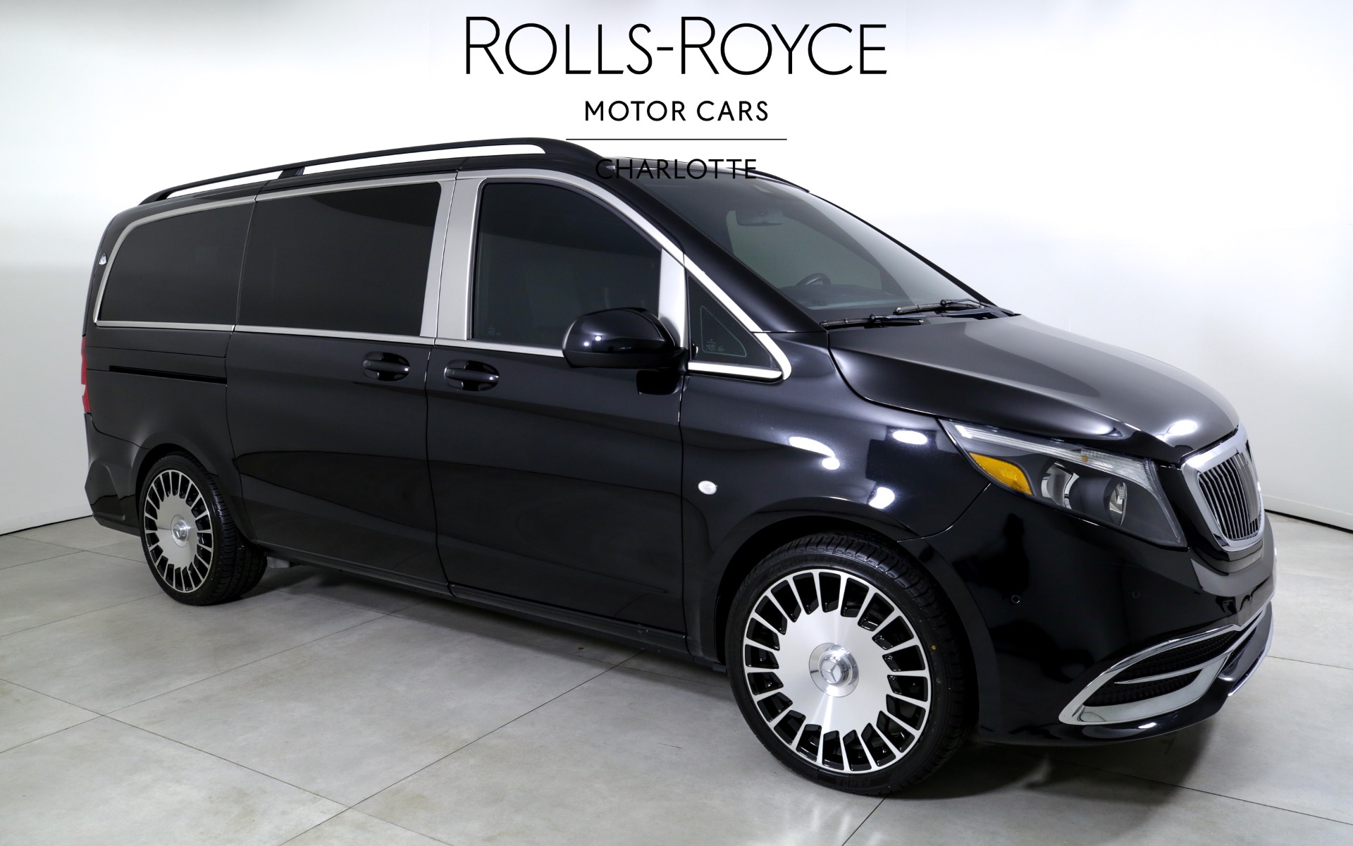 2018 Mercedes Benz Metris Passenger photo 2