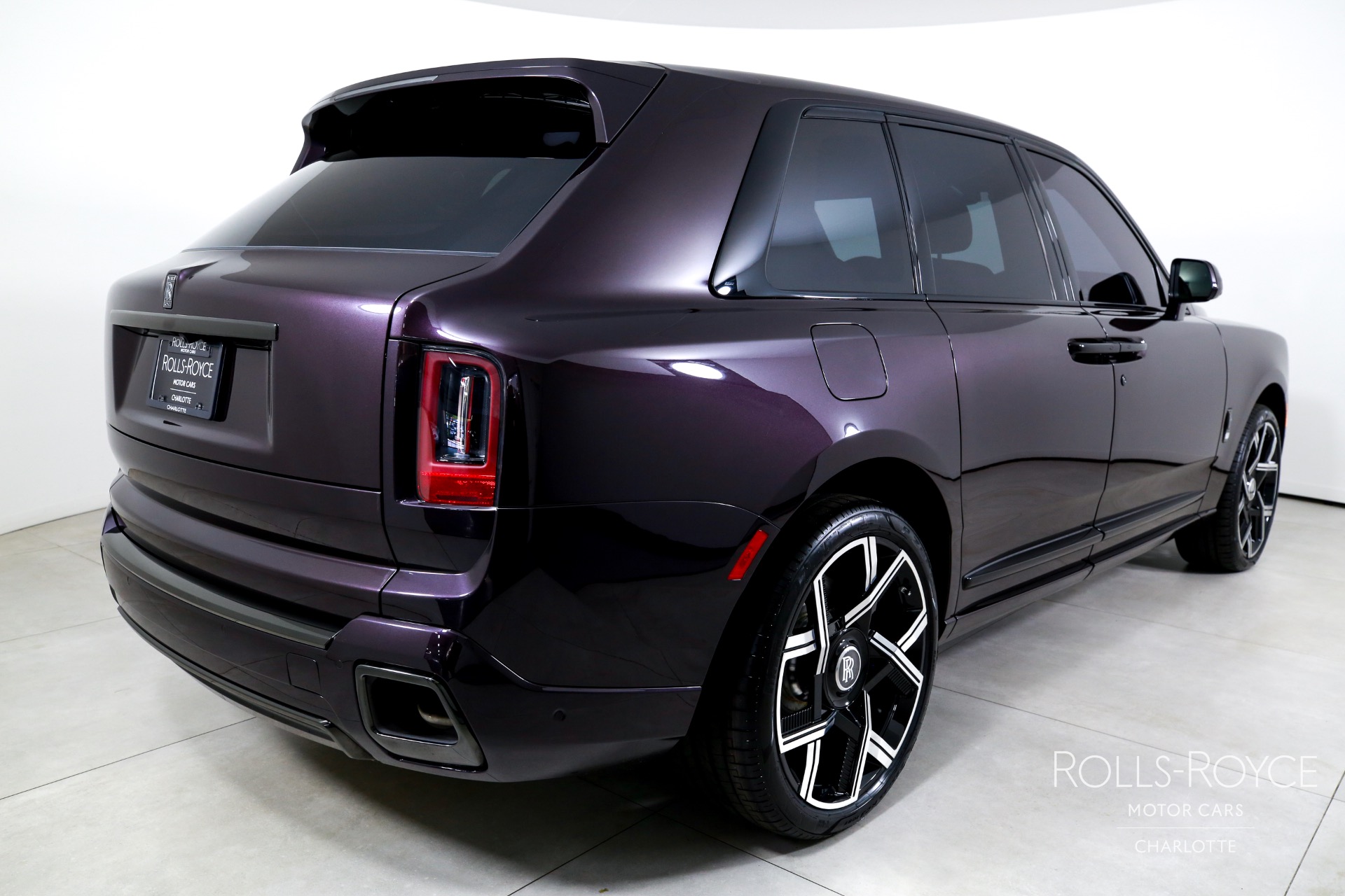 2025 Rolls Royce Cullinan Black Badge photo 2