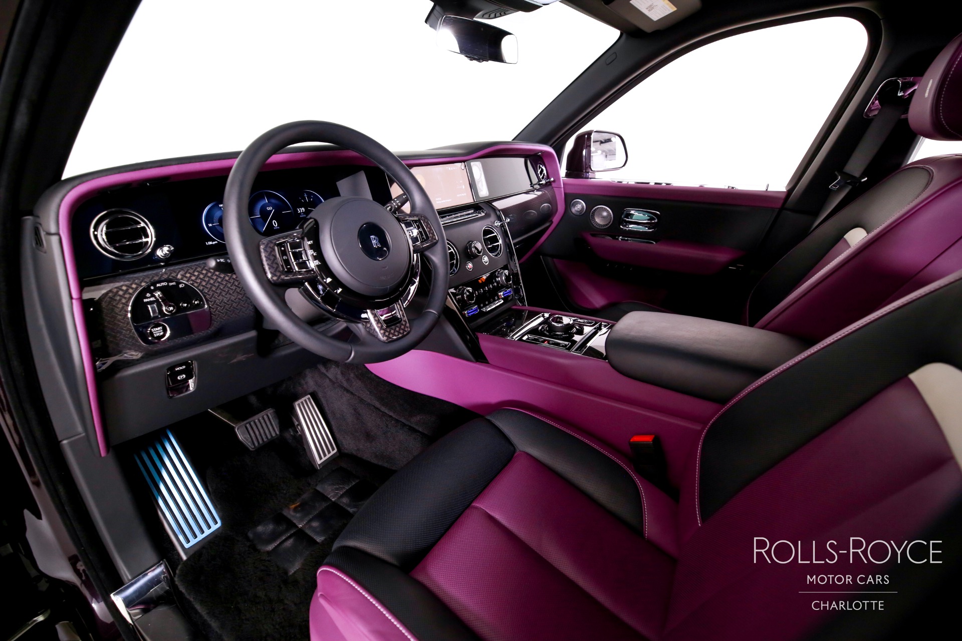 2025 Rolls Royce Cullinan Black Badge photo 4