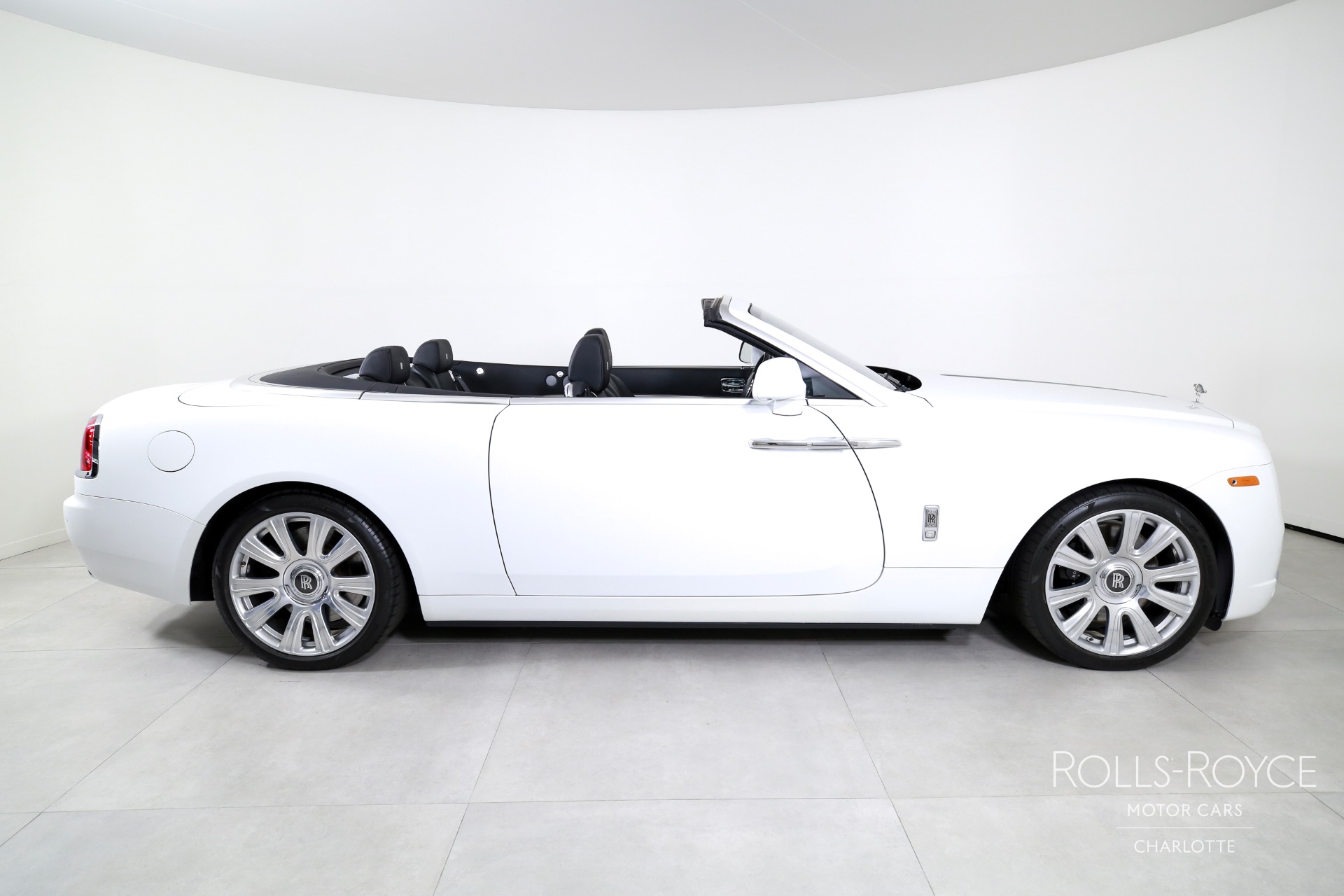 2018 Rolls Royce Dawn photo 10