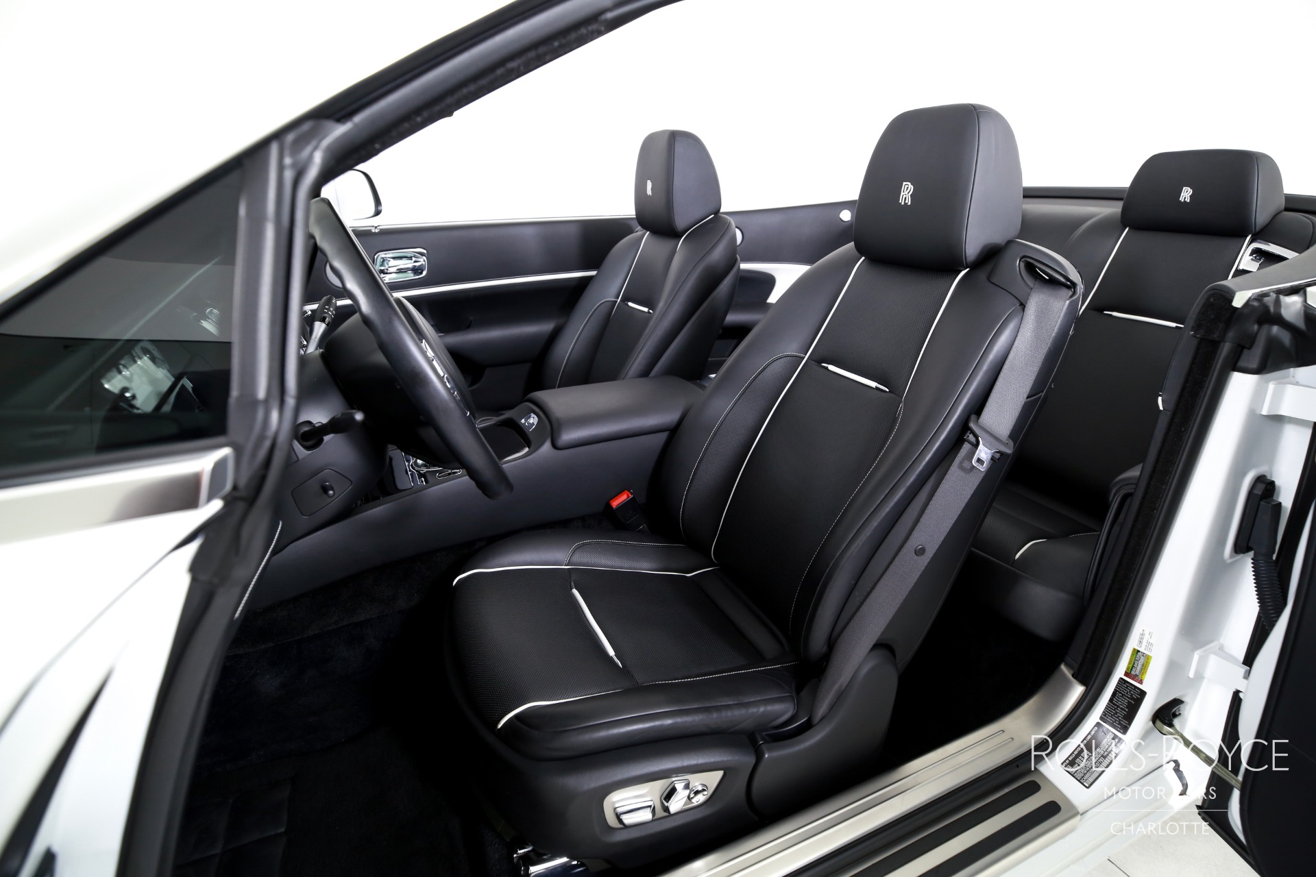 2018 Rolls Royce Dawn photo 12