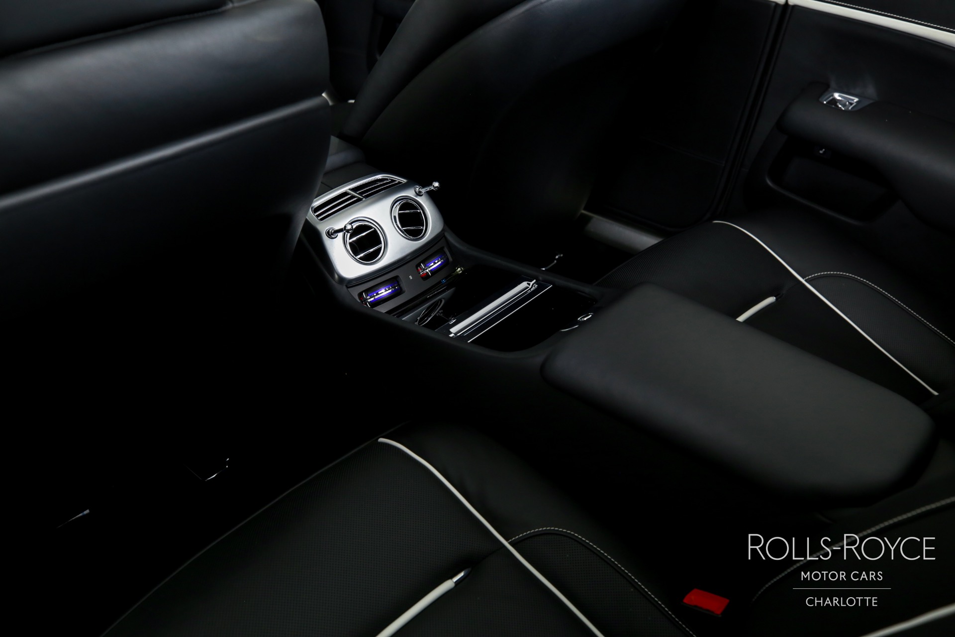 2018 Rolls Royce Dawn photo 19