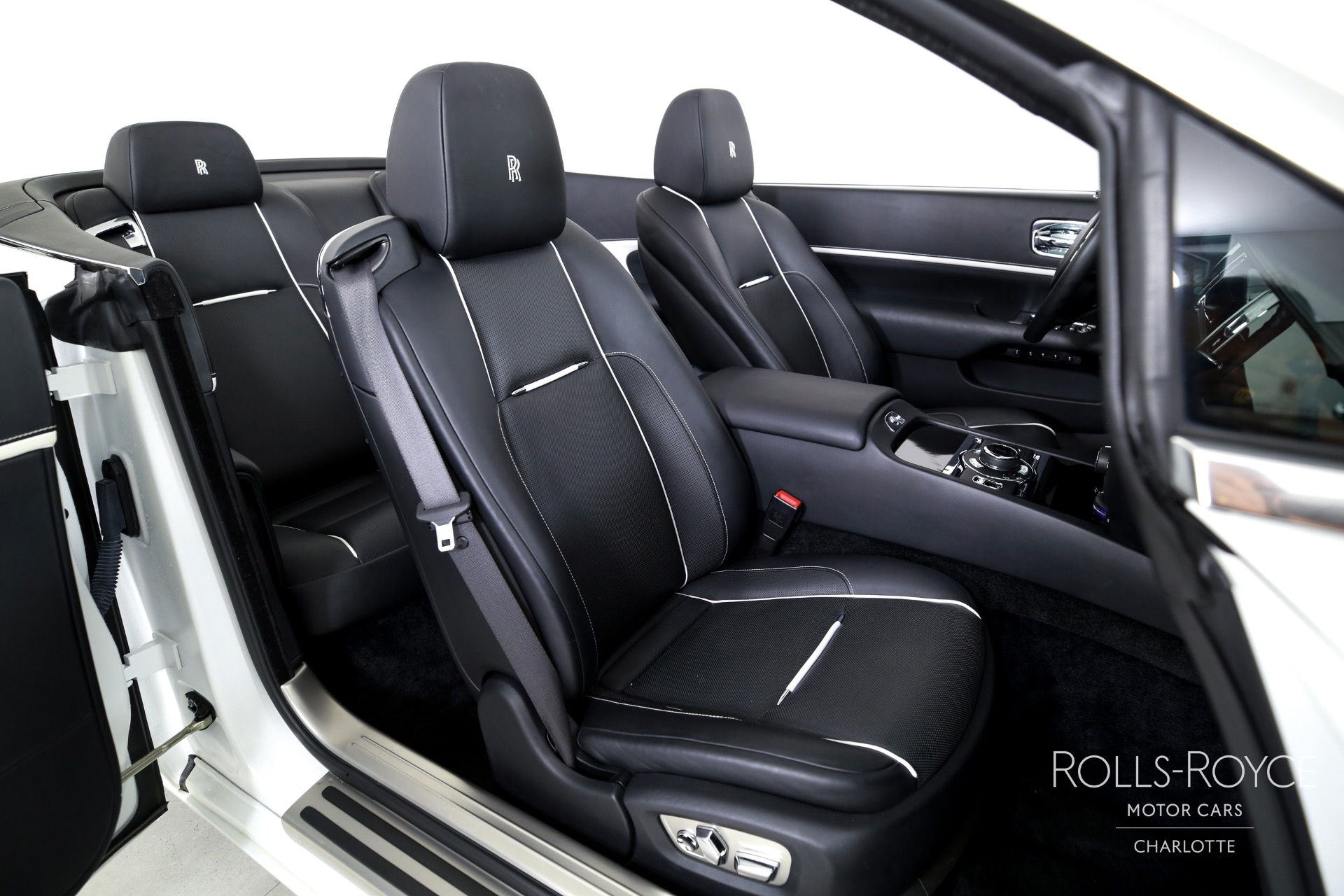 2018 Rolls Royce Dawn photo 24