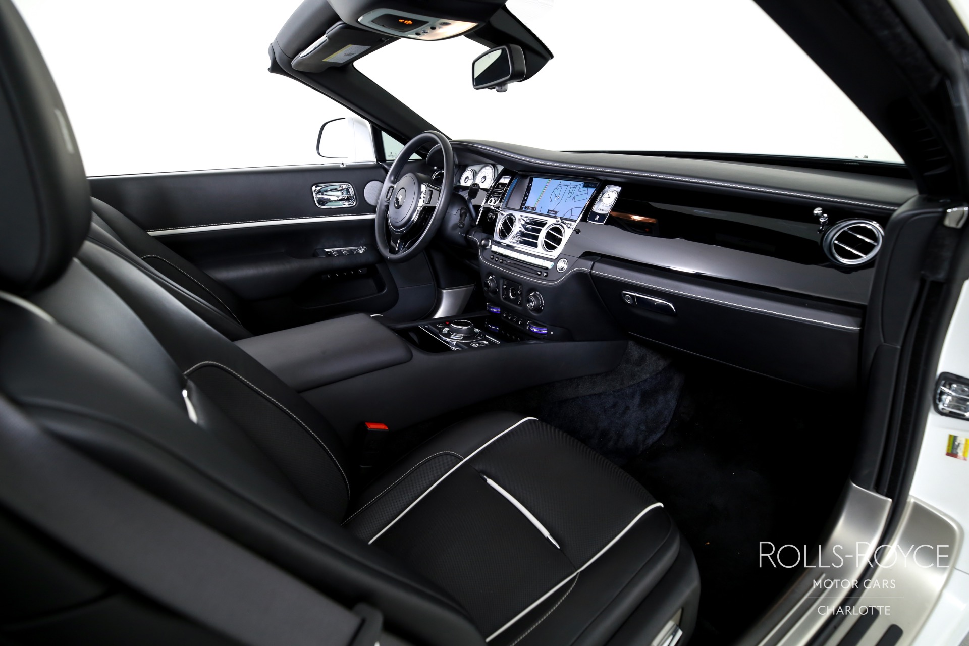 2018 Rolls Royce Dawn photo 25