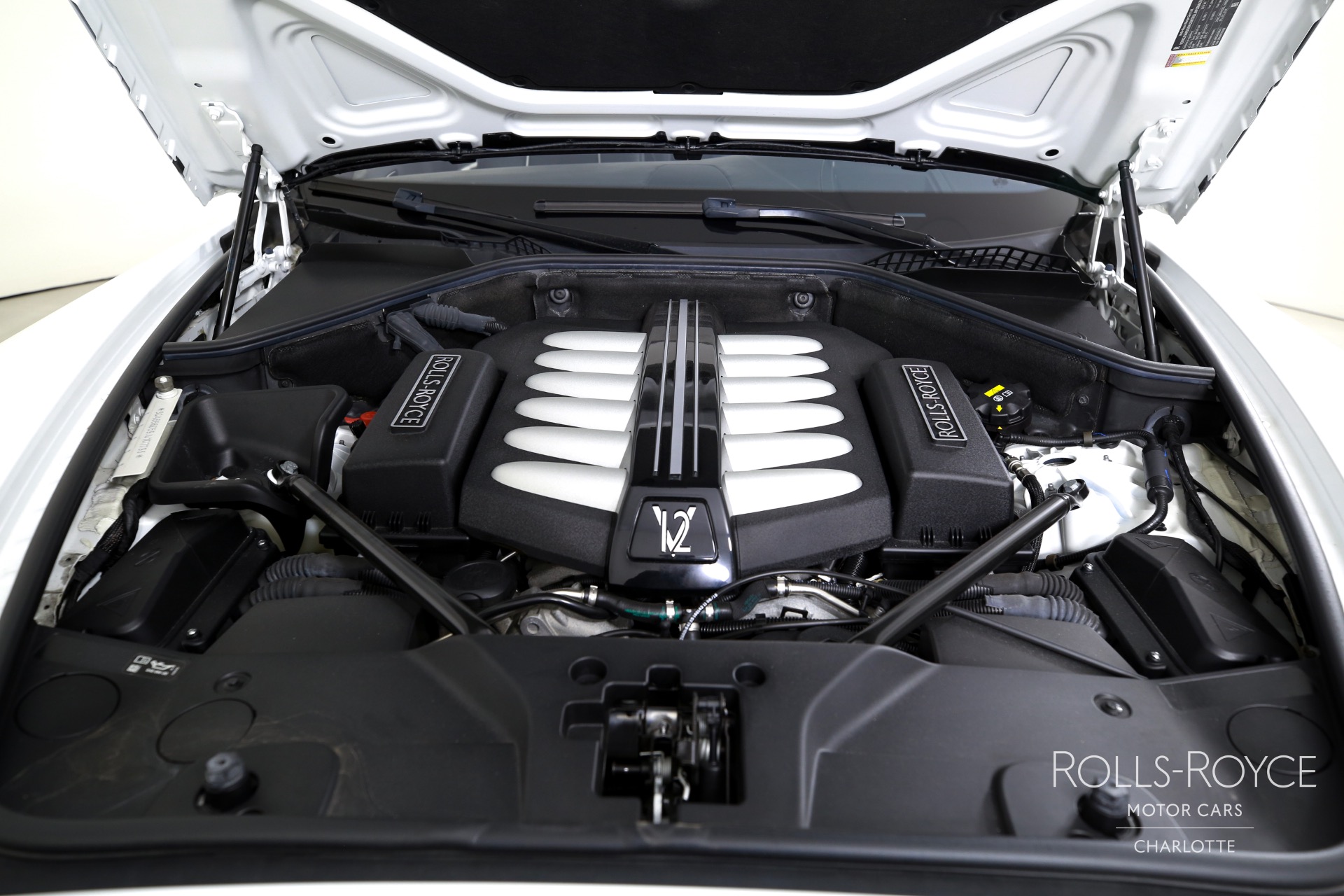 2018 Rolls Royce Dawn photo 30