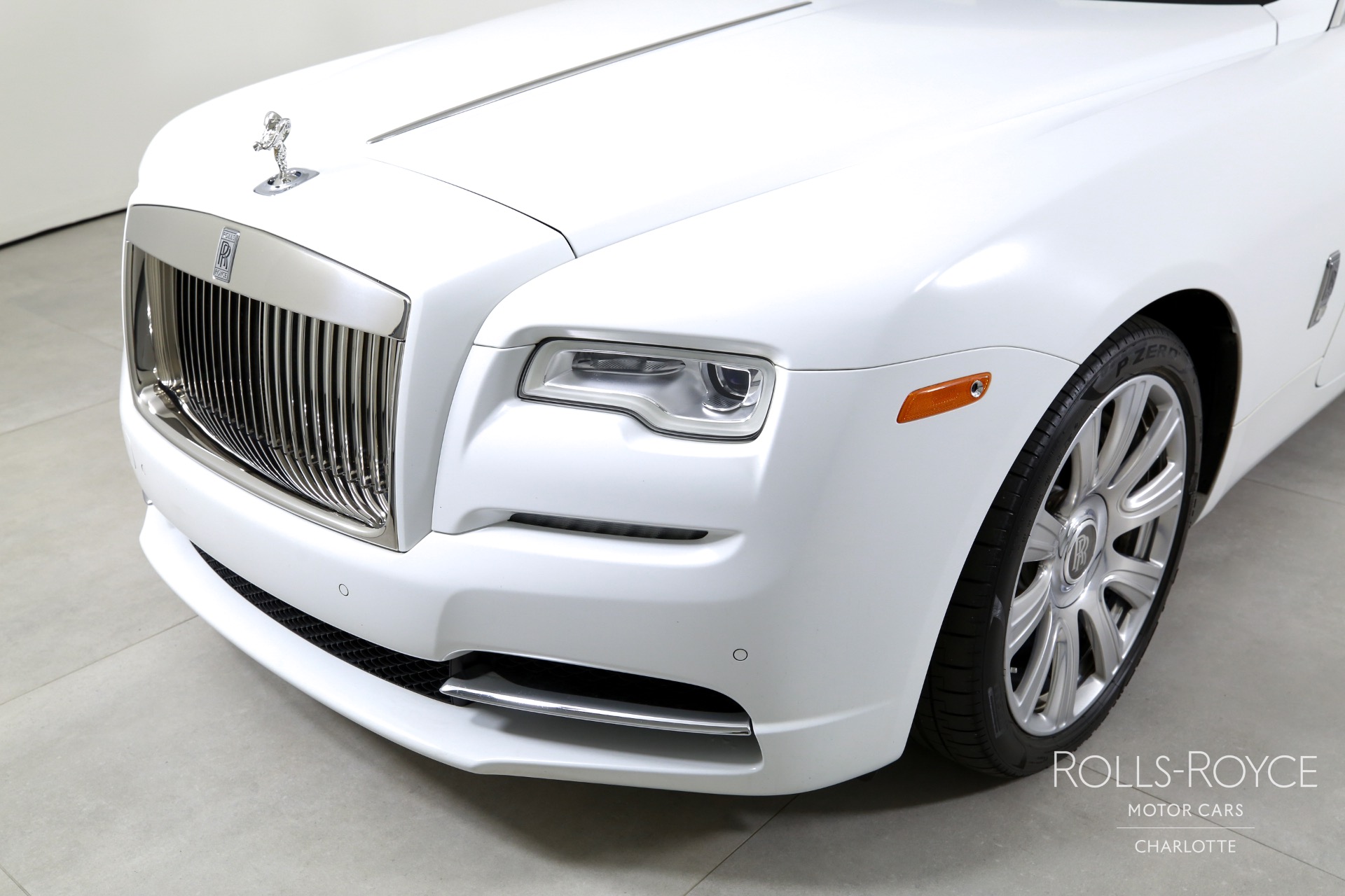 2018 Rolls Royce Dawn photo 35