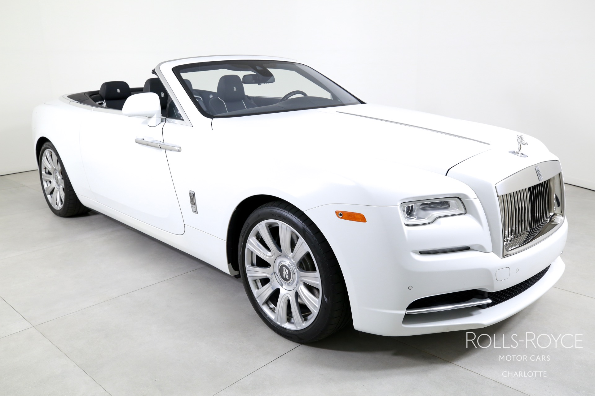 2018 Rolls Royce Dawn photo 6