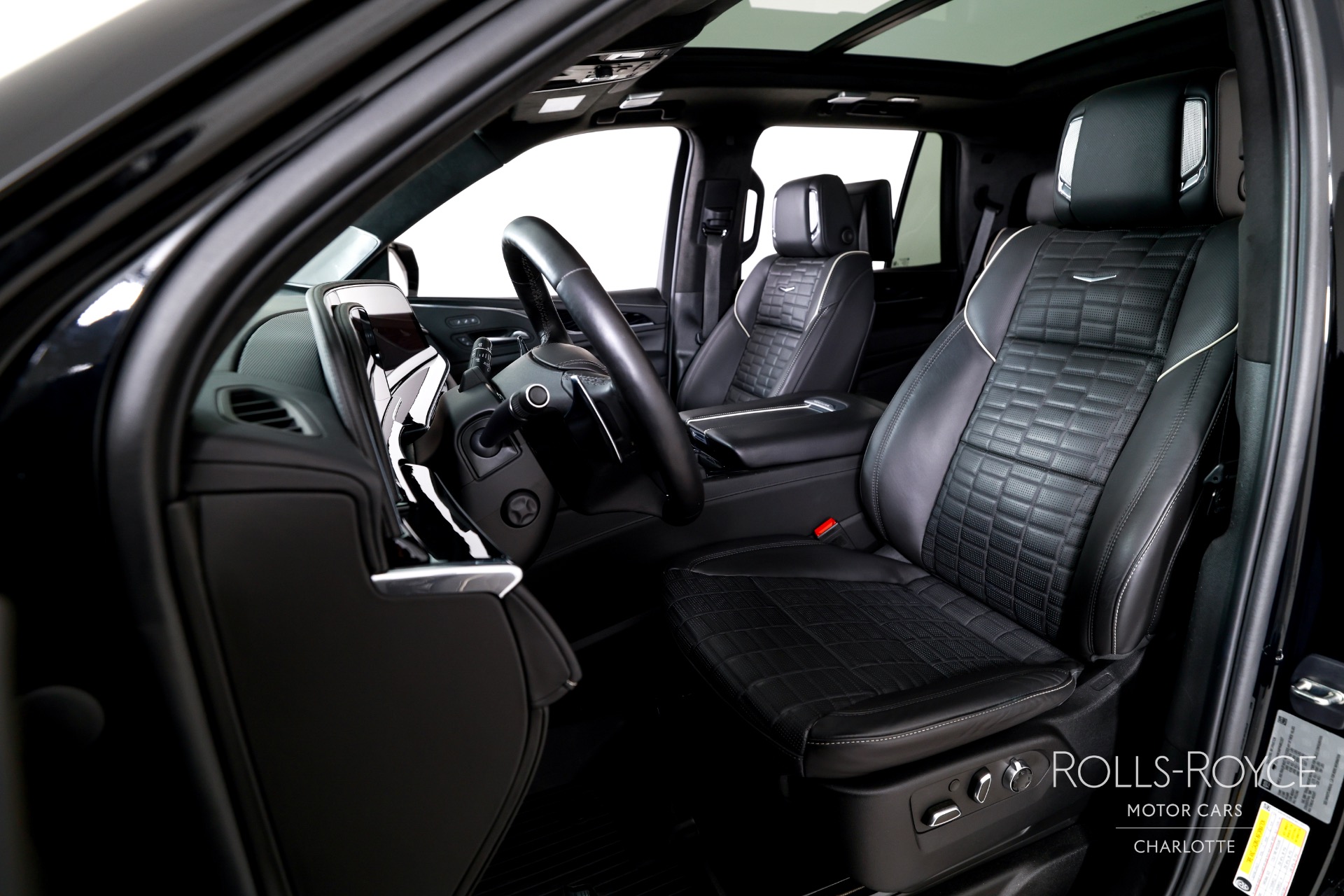 2023 Cadillac Escalade photo 10