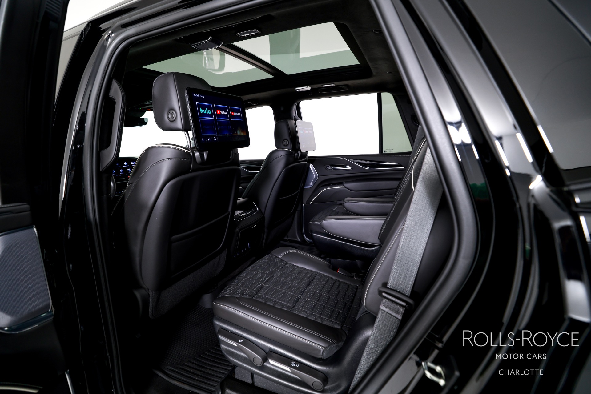 2023 Cadillac Escalade photo 18