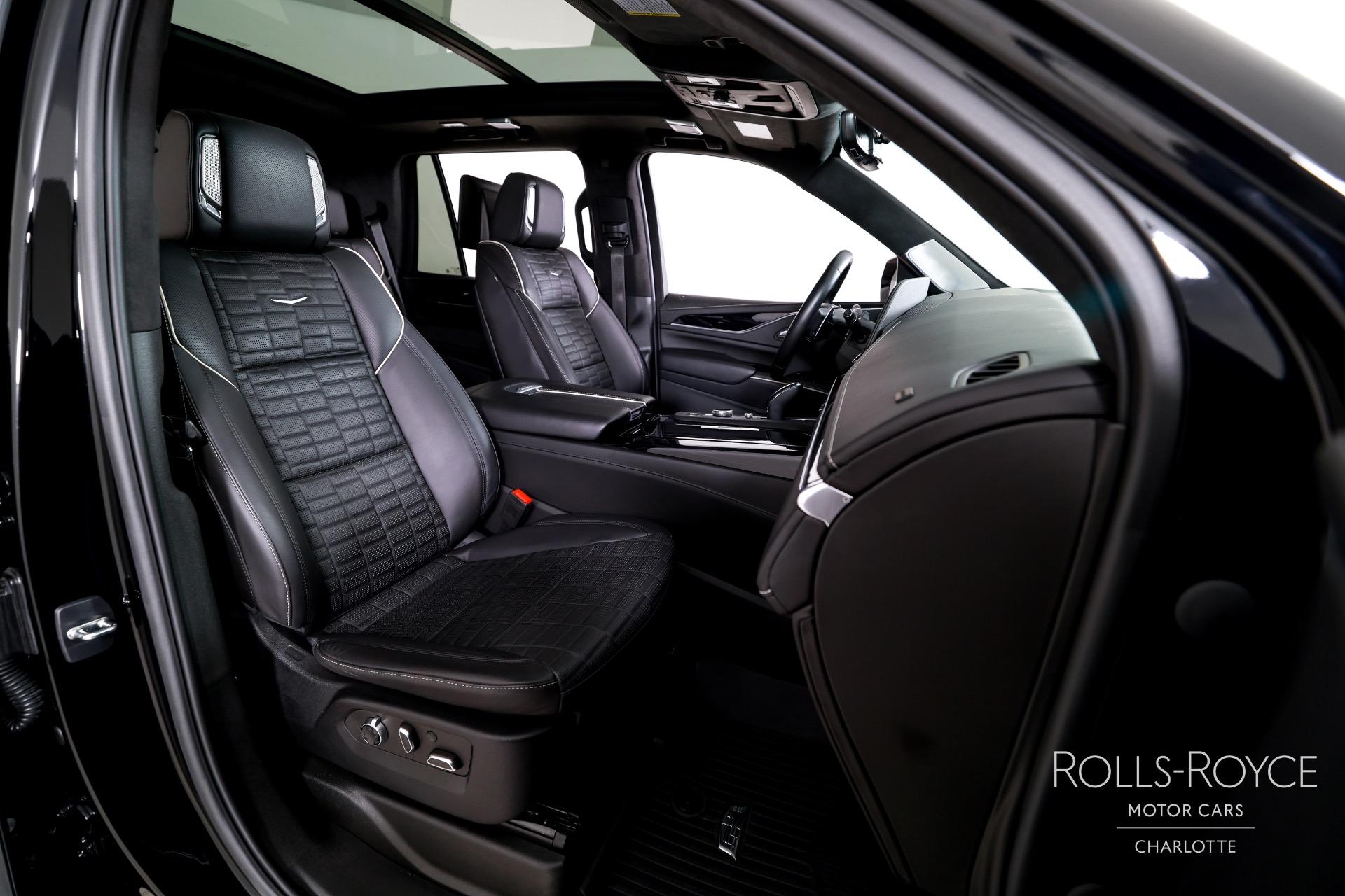 2023 Cadillac Escalade photo 30