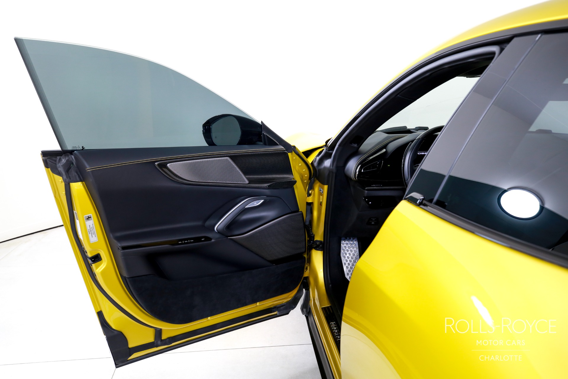 2024 Ferrari Purosangue photo 11