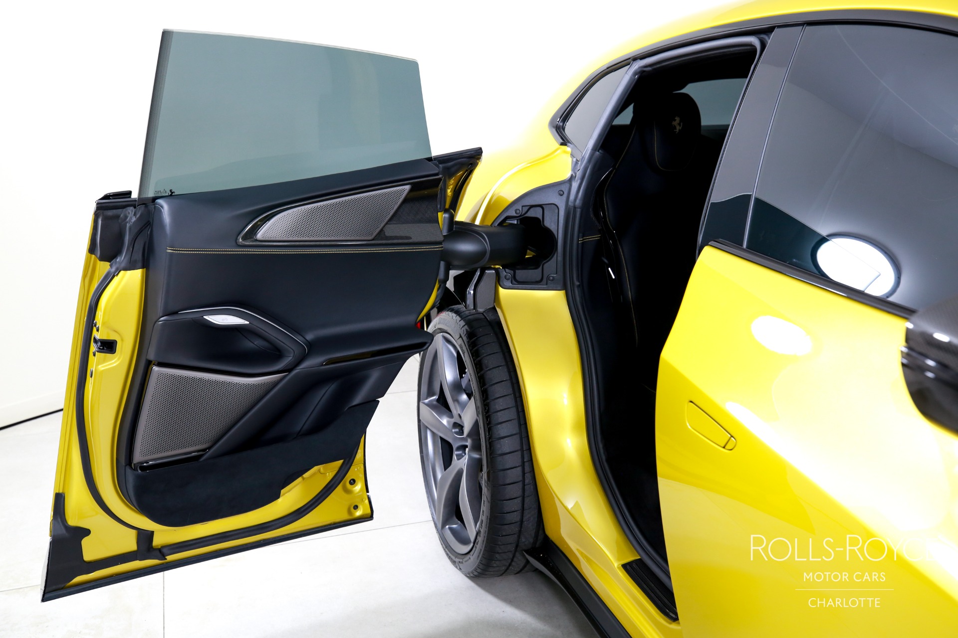 2024 Ferrari Purosangue photo 28