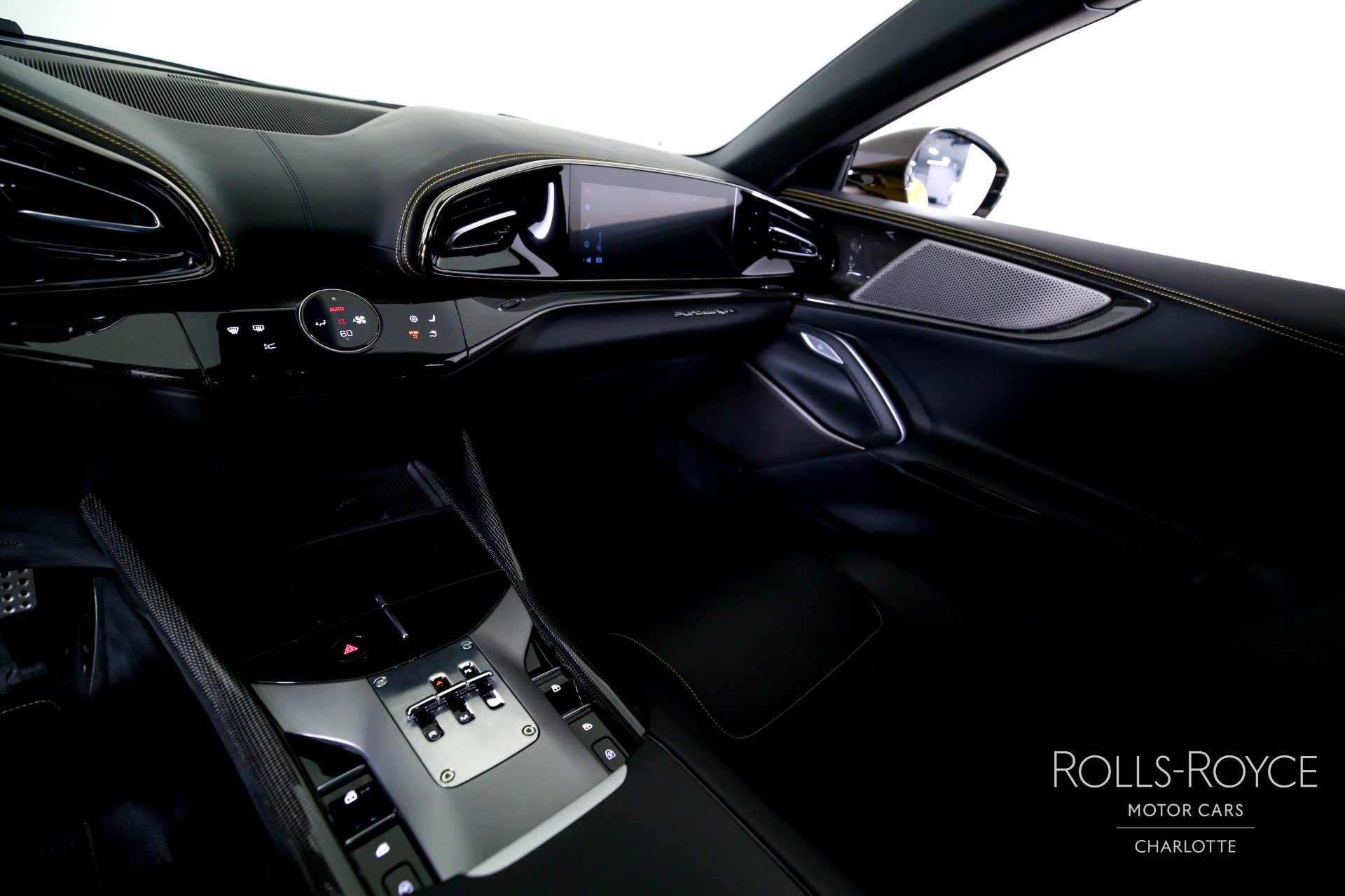 2024 Ferrari Purosangue photo 31