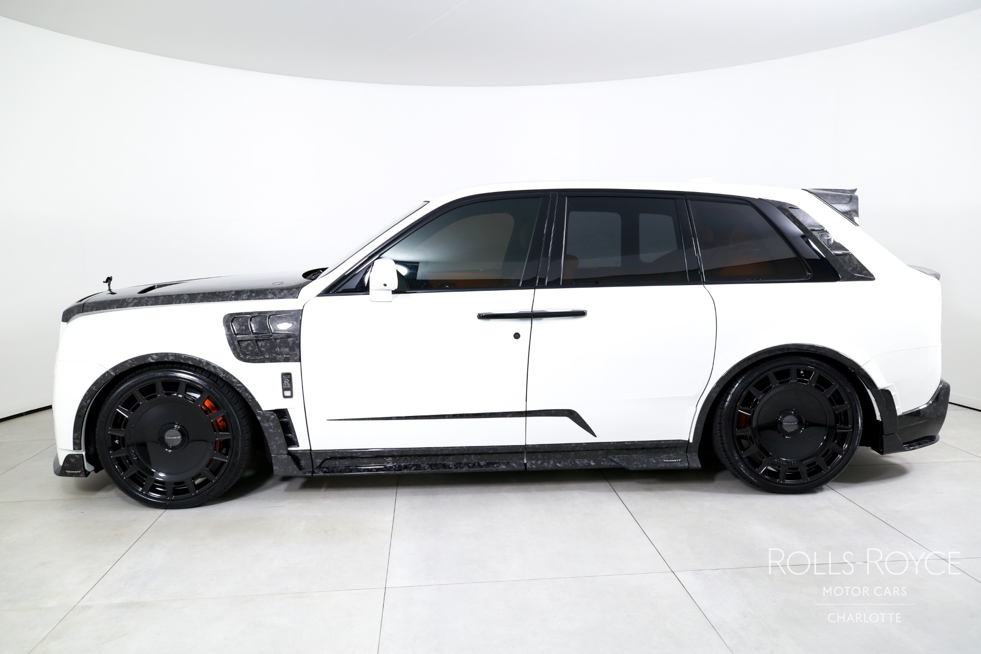 2025 Rolls Royce Cullinan Black Badge photo 2