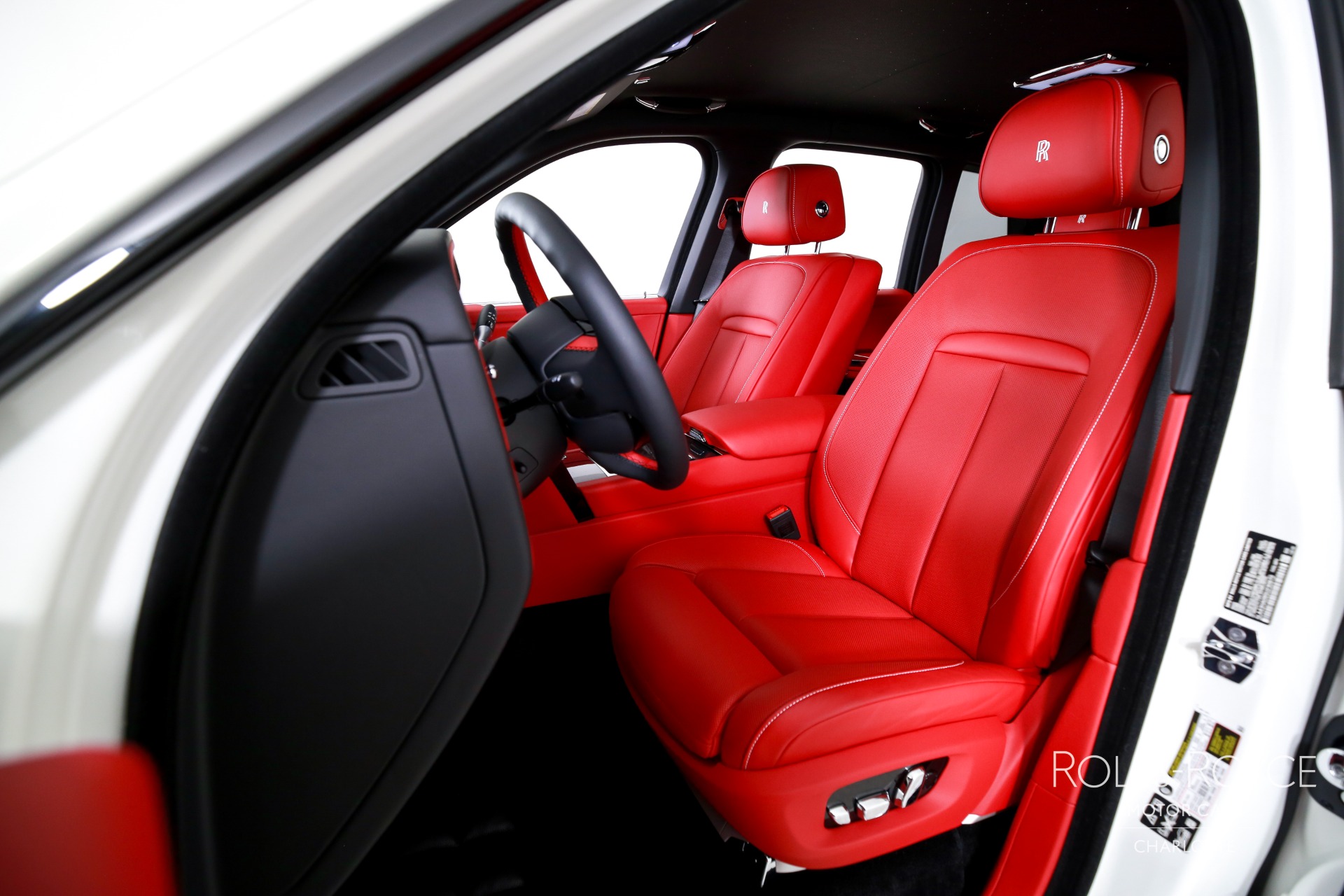 2025 Rolls Royce Cullinan Black Badge photo 11