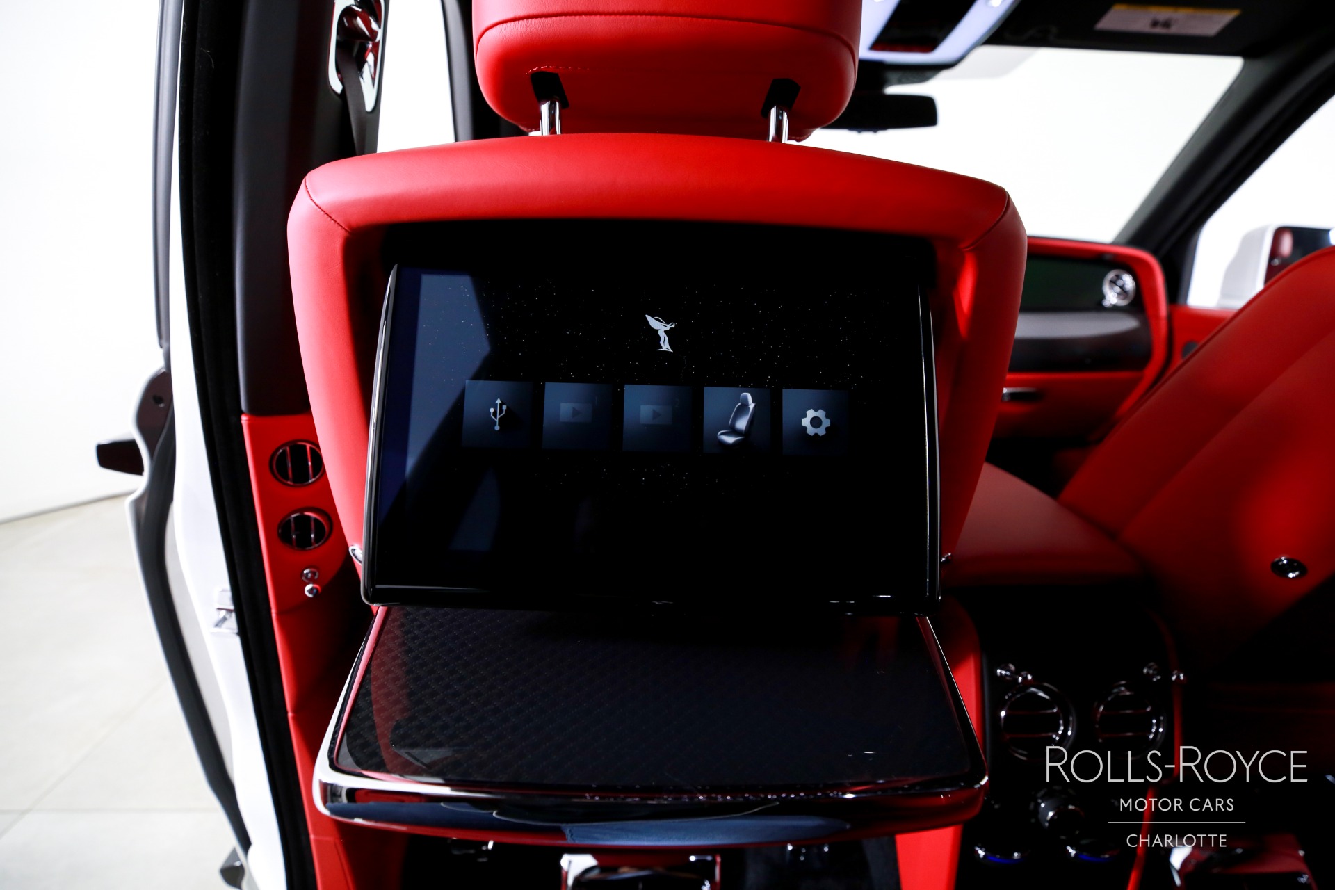 2025 Rolls Royce Cullinan Black Badge photo 18