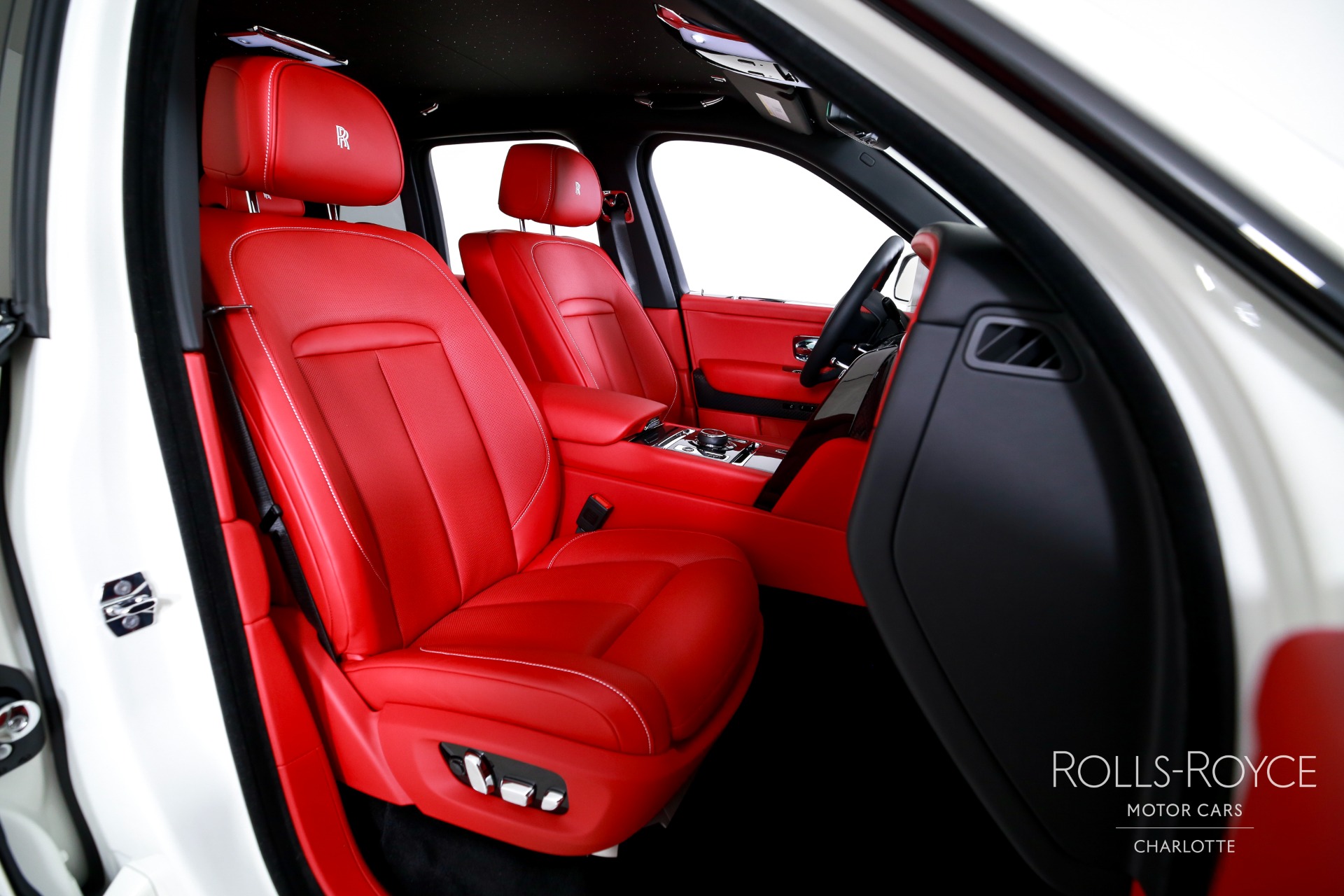 2025 Rolls Royce Cullinan Black Badge photo 30