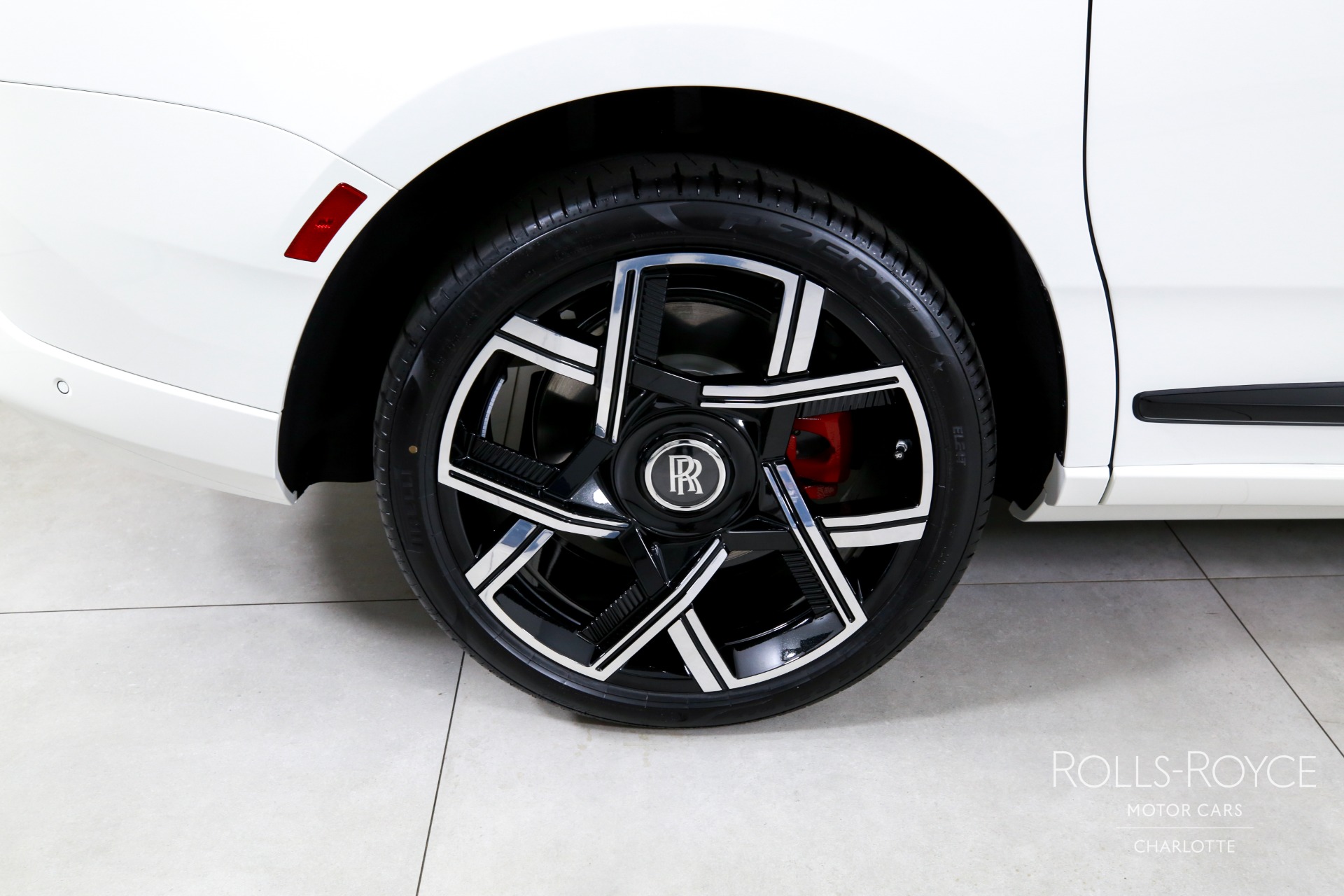 2025 Rolls Royce Cullinan Black Badge photo 34