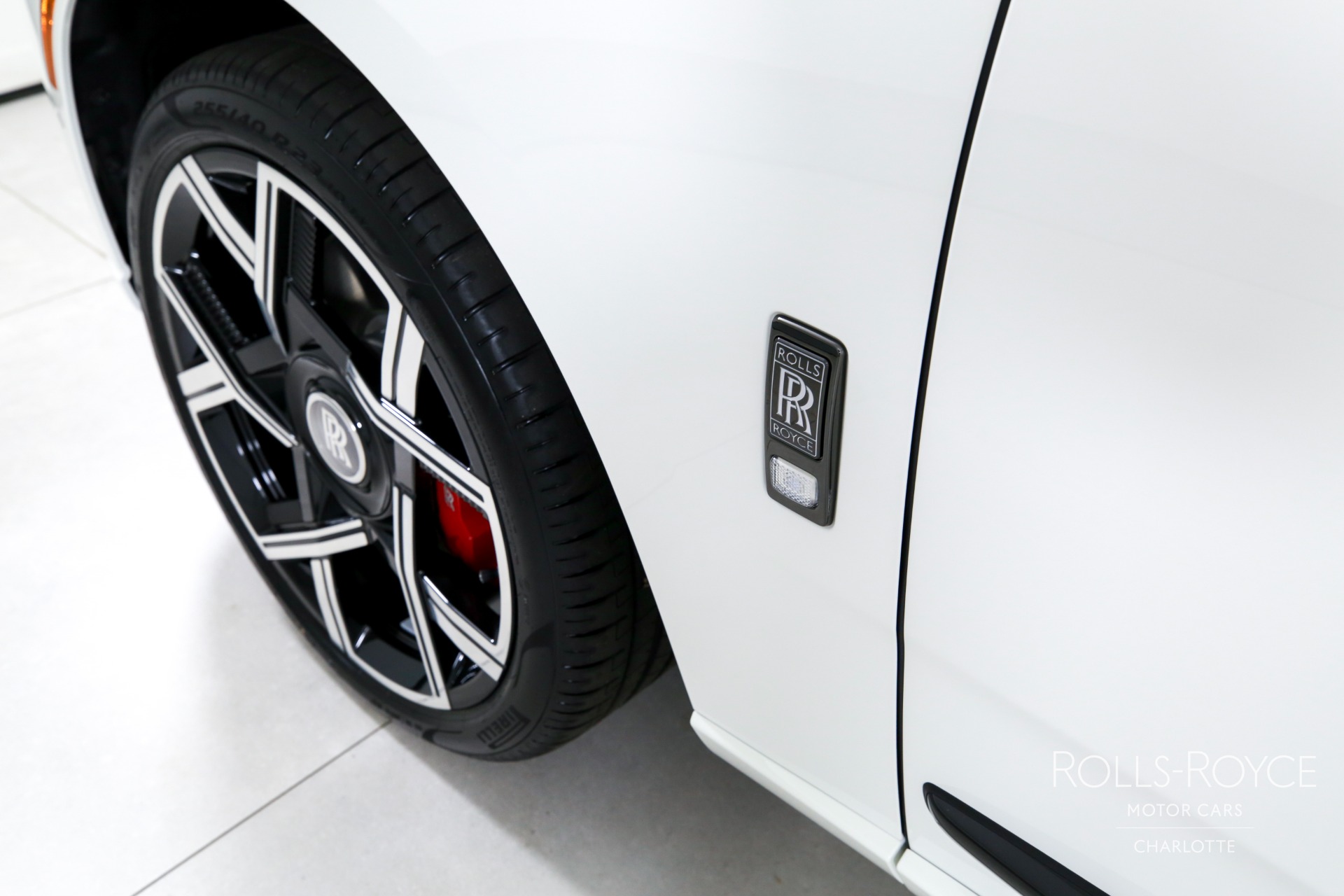 2025 Rolls Royce Cullinan Black Badge photo 38