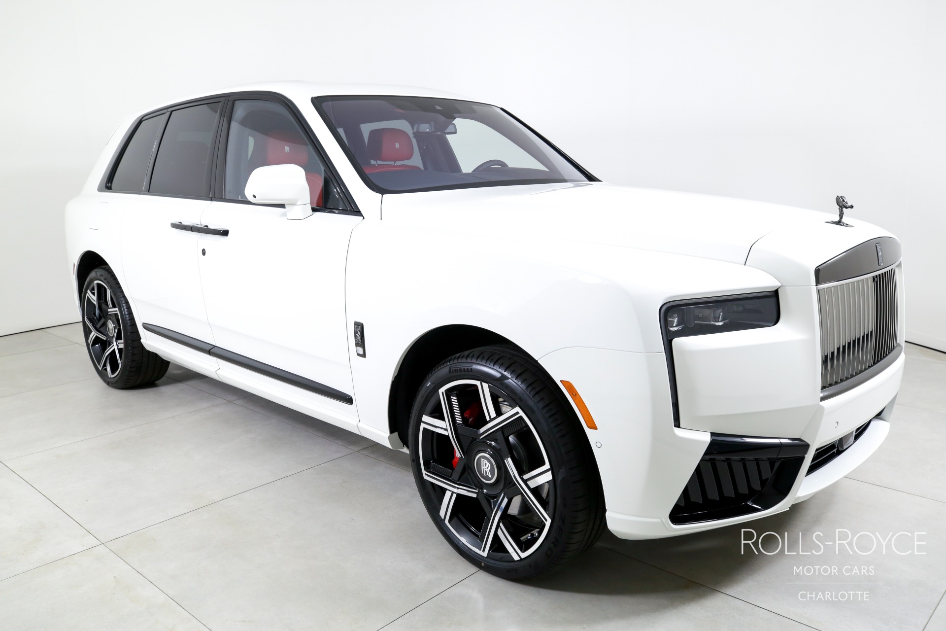 2025 Rolls Royce Cullinan Black Badge photo 4