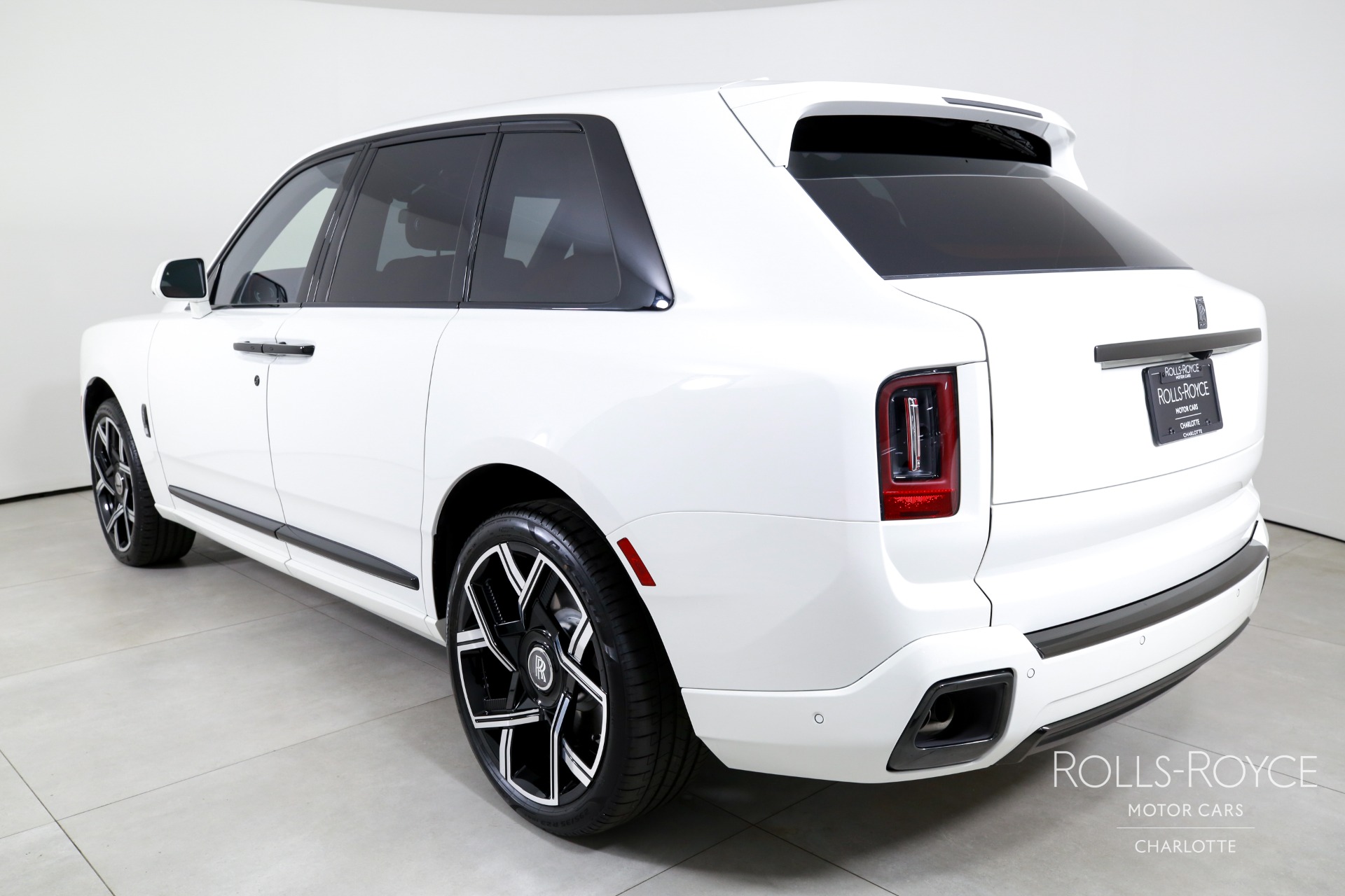 2025 Rolls Royce Cullinan Black Badge photo 6