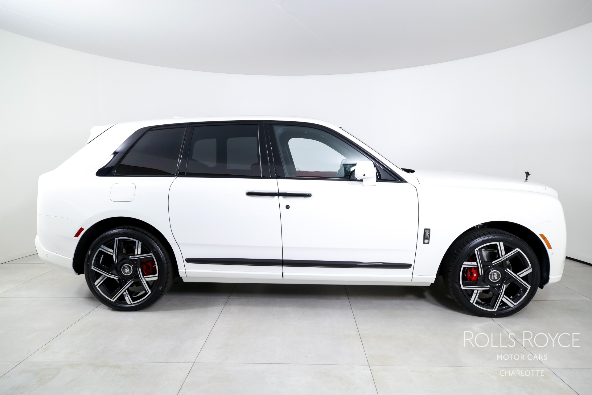 2025 Rolls Royce Cullinan Black Badge photo 8