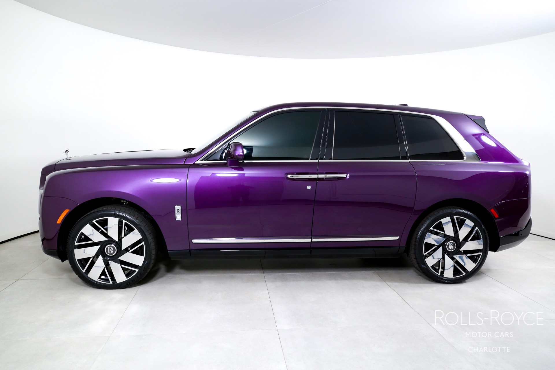 2025 Rolls Royce Cullinan RR photo 3