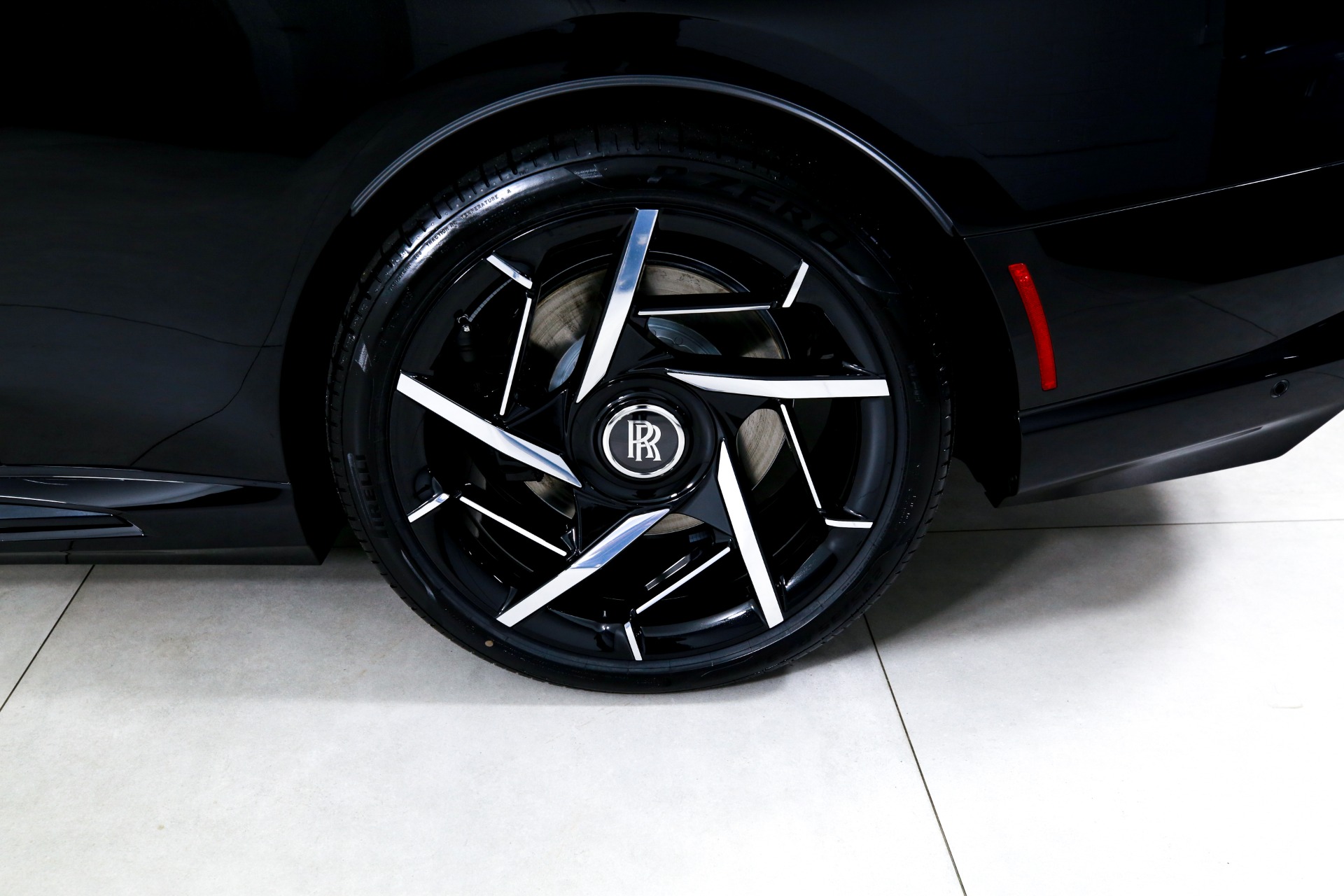 2025 Rolls Royce Spectre Black Badge Spectre photo 13