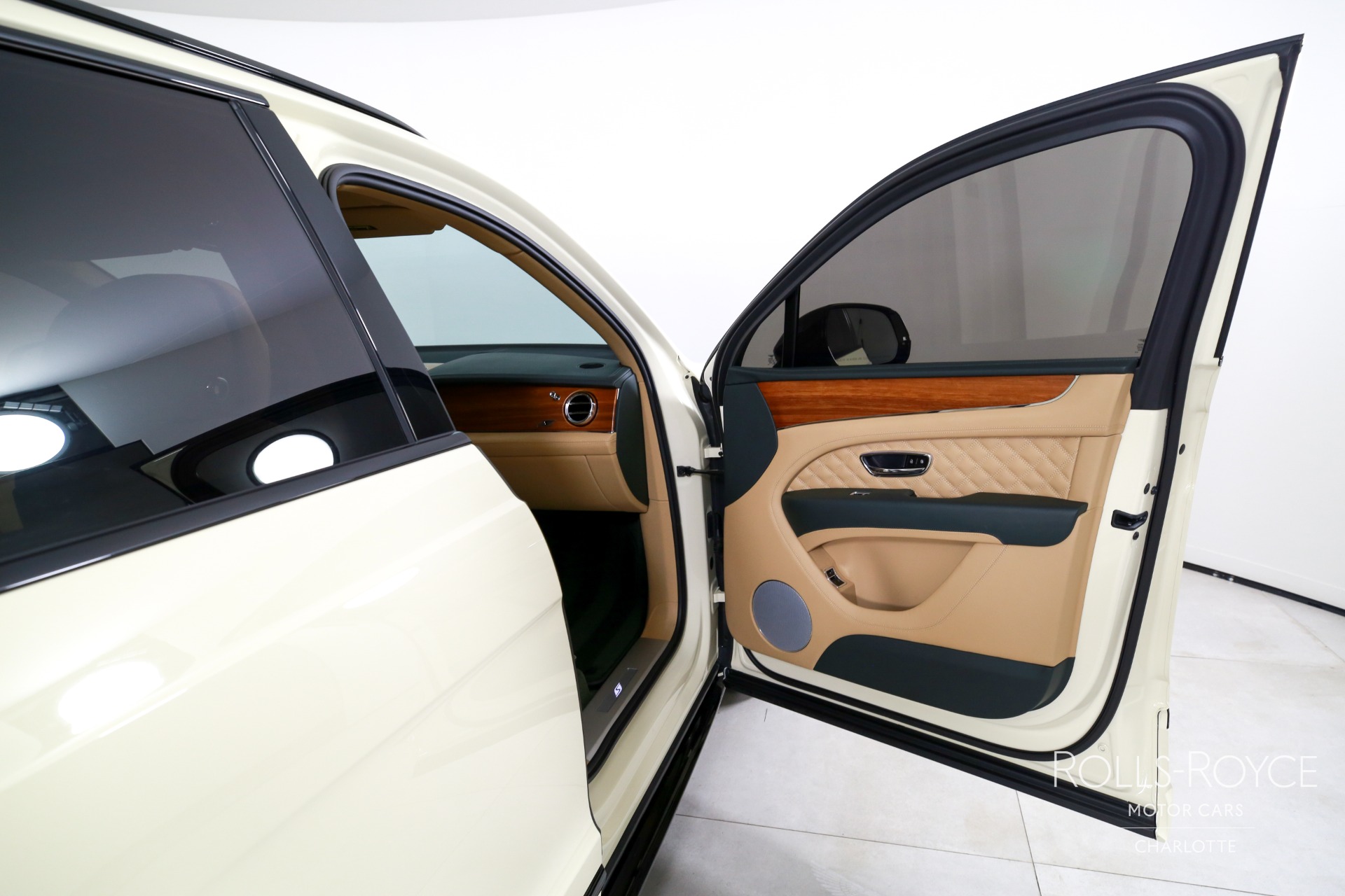 2023 Bentley Bentayga S V8 photo 23