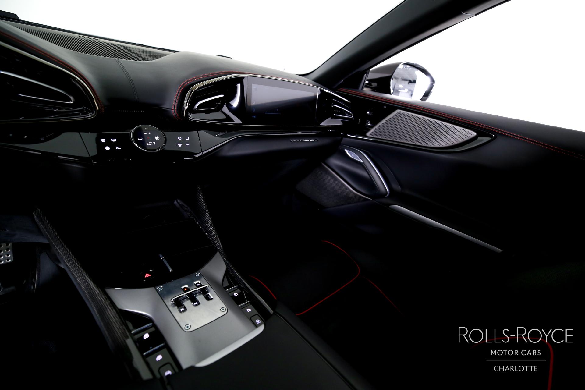 2025 Ferrari Purosangue photo 15
